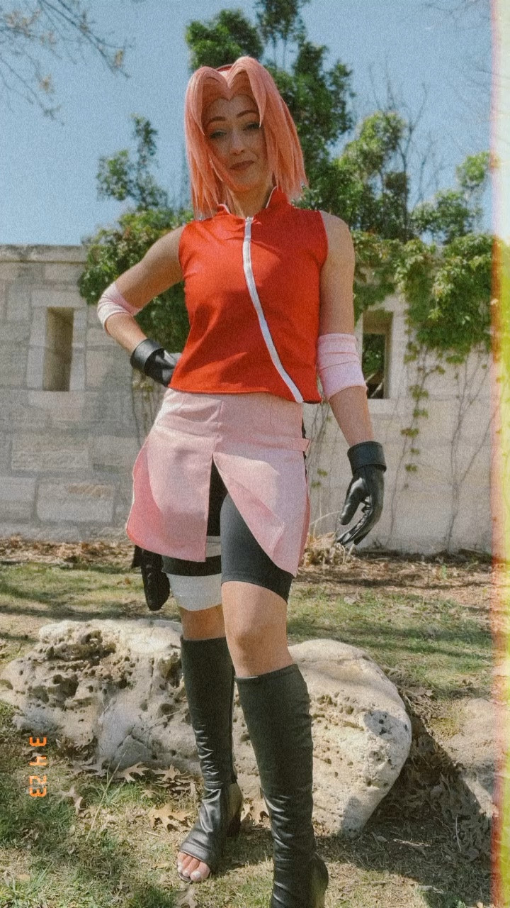 Wig base is from Arda Wig, shirt was made by me, shoes altered by me, i added a cuff to the gloves as well