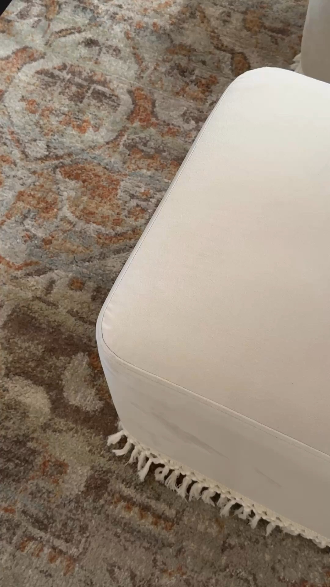 Beautiful floral throw for any sitting area.

Throw Blanket. Neutral Home. Floral Throw. Living Room. Sitting Area. Reading Nook. McGee. Target Finds. Lavender Rose Home

#LTKHome