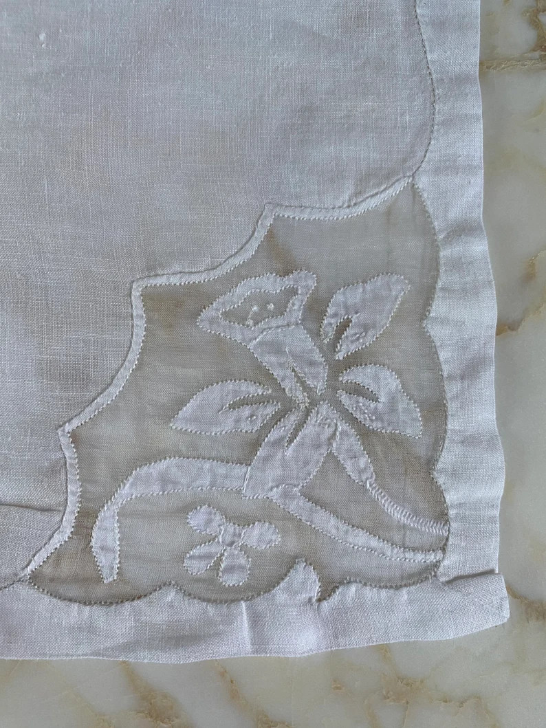 Vintage Square Linen Floral Detail Napkins 16 X 16. Hand Finished. Circa 1940. - Etsy | Etsy (US)