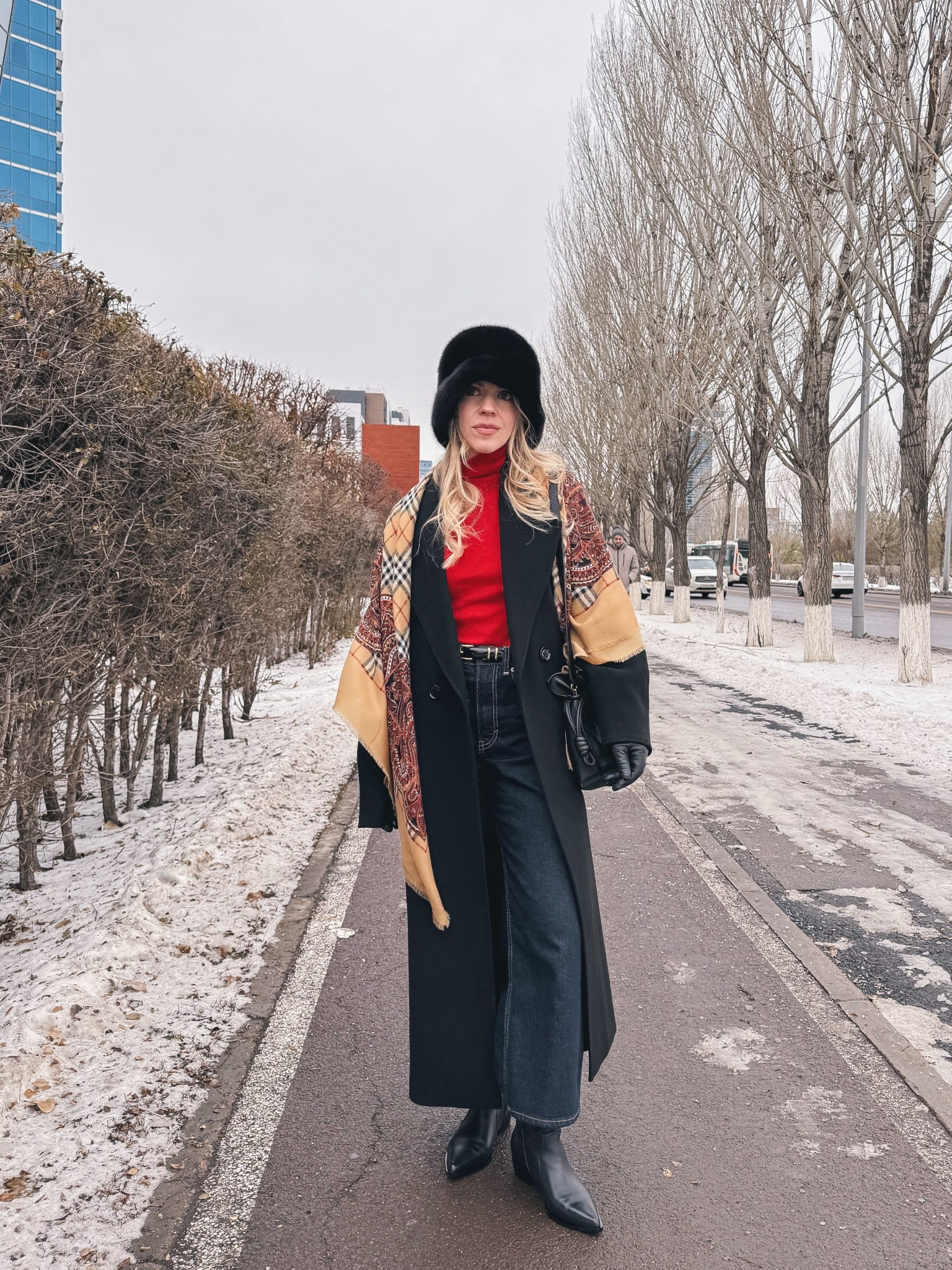 Holiday outfit with Burberry plaid scarf, black oversized wool coat, red sweater, cropped wide leg jeans, black western ankle boots, Loewe Flamenco handbag

#LTKHoliday #LTKFindsUnder100 #LTKOver40