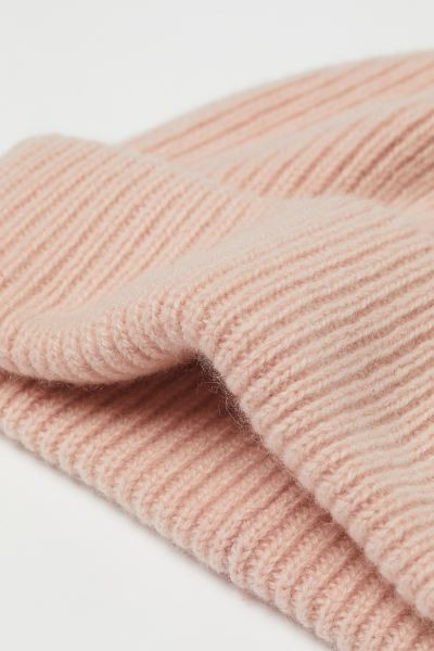 Rib-knit cashmere hat | H&M (UK, MY, IN, SG, PH, TW, HK)