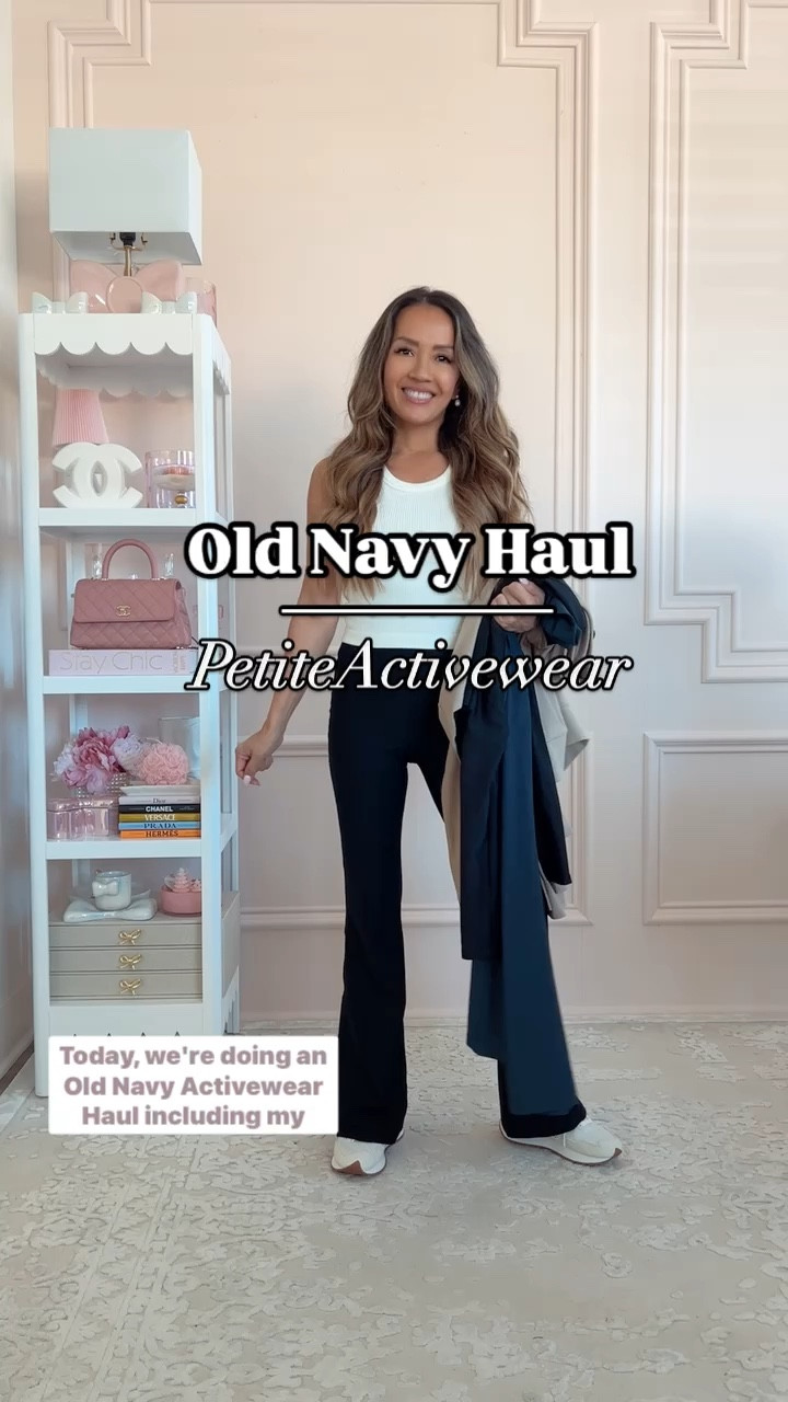 Old Navy petite activewear haul! 

Showing you how to mix and match 3 pants, 3 tanks and 2 jackets 

Wearing XSP in everything!

#LTKVideo #LTKFindsUnder50 #LTKActive