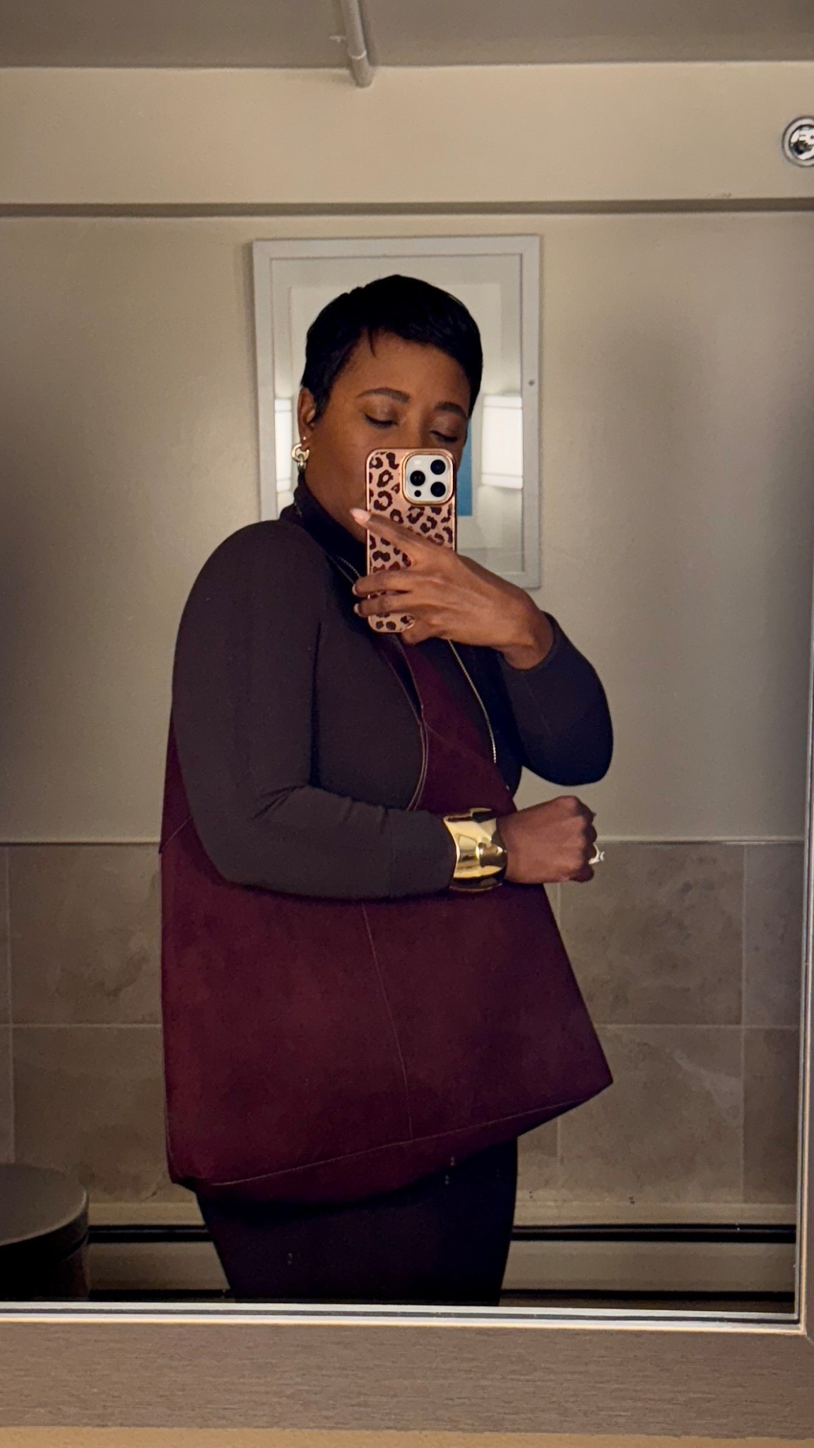 I can’t get over how luxe this Target bag is and it comes in four colors. 



#LTKHoliday #LTKSeasonal