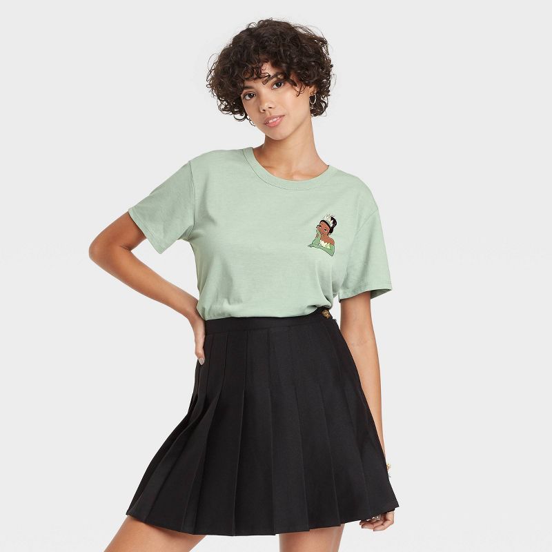 Women's Disney Princess Tiana Short Sleeve Graphic T-Shirt - Green | Target