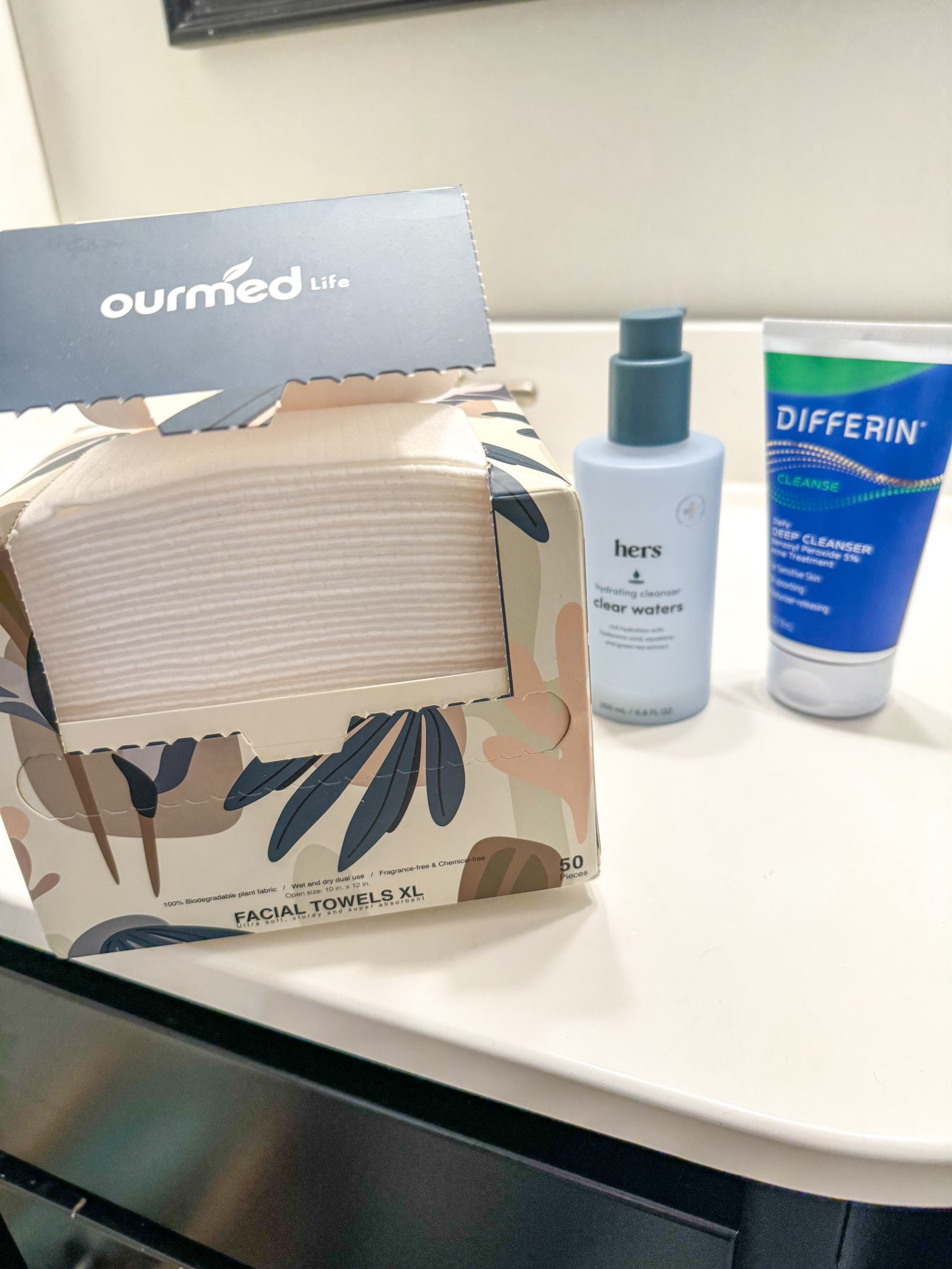 fresh box of favorite face wash towels!! these are the two face washes that I’m currently rotating between. I LOVE the hers one #facewash #facewashroutine #amazonskincare #amazonspringdeals #skincareroutine #differin 

#LTKbeauty