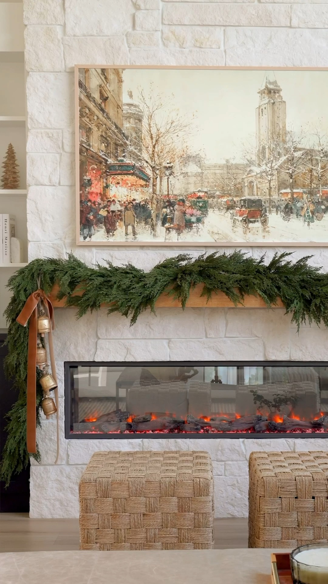 Fireplace Mantel Decor! LOVE these real touch garlands



#LTKHome #LTKHoliday #LTKSeasonal