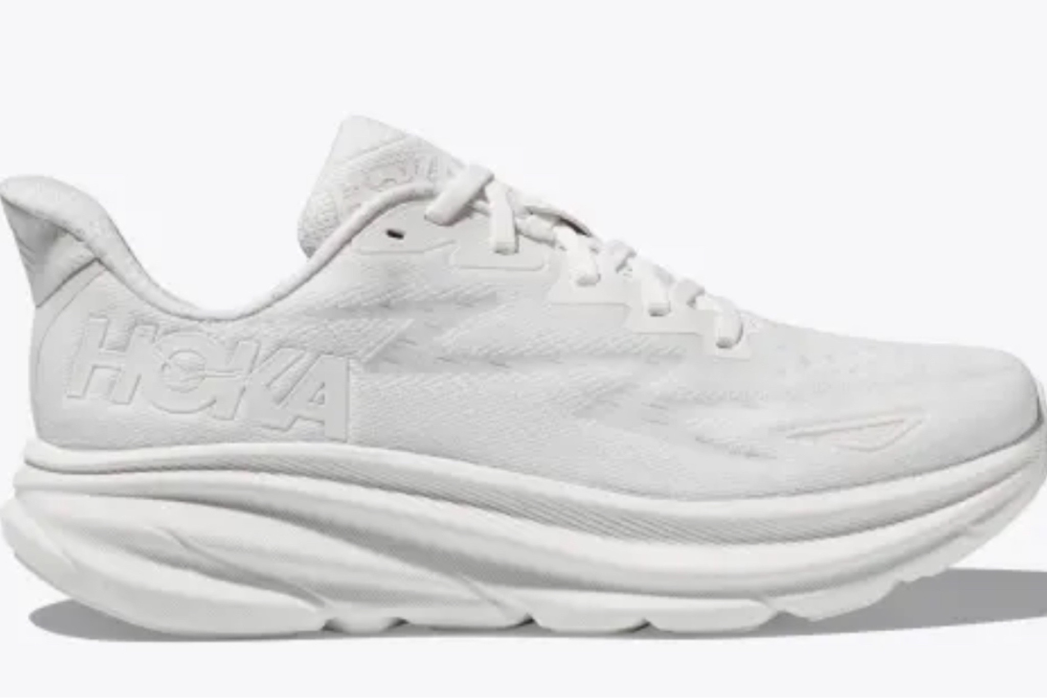 My new Hoka’s in all white… obsessed! They look cute with every outfit I swear 🤍🤍