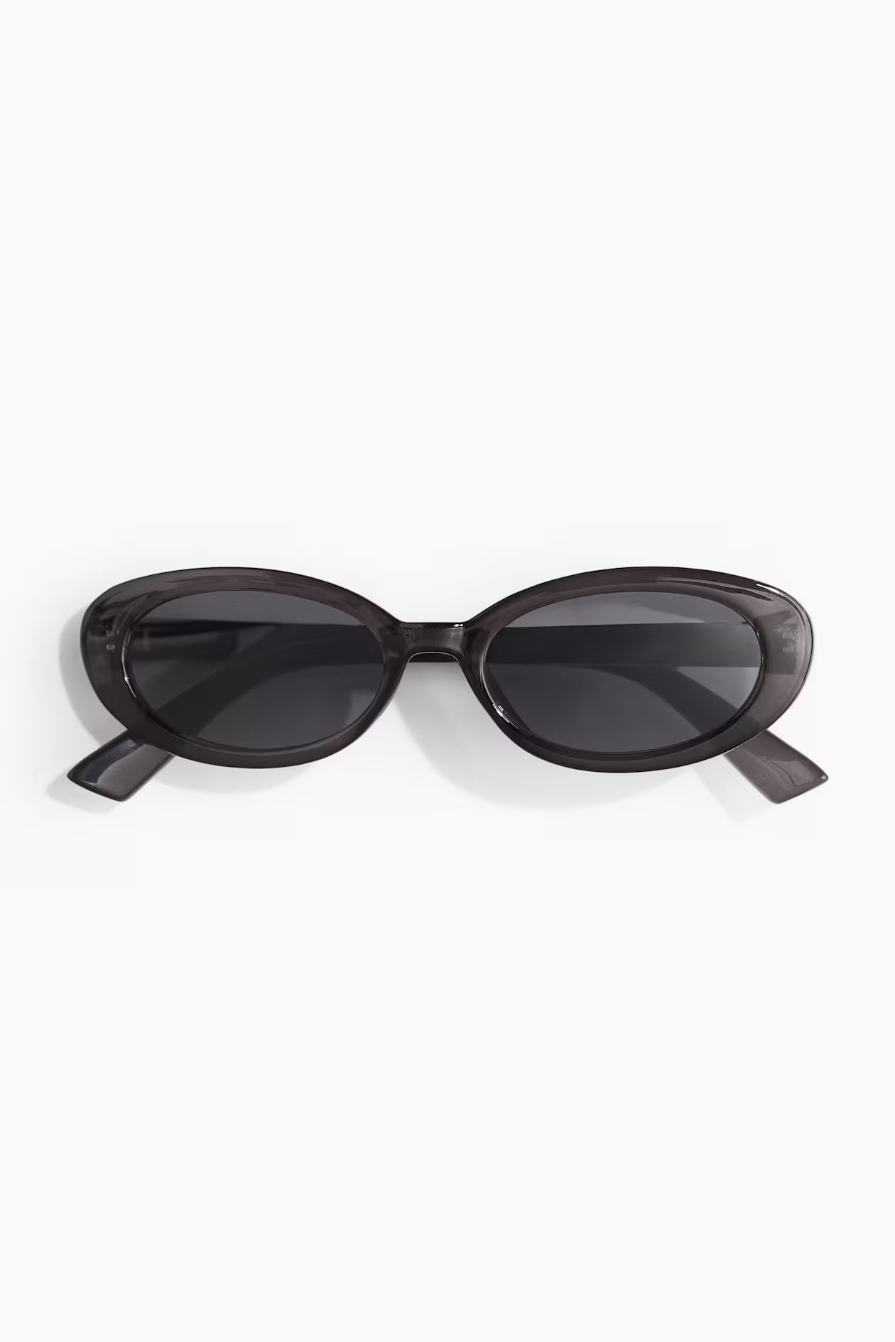 Oval sunglasses | H&M (UK, MY, IN, SG, PH, TW, HK)