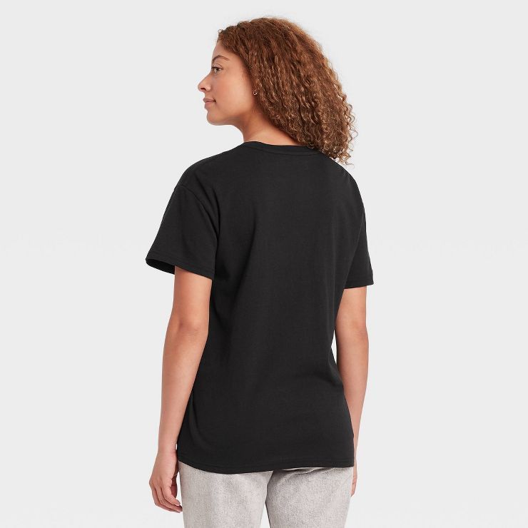 Women's Guns n' Roses Short Sleeve Graphic T-Shirt - Black | Target