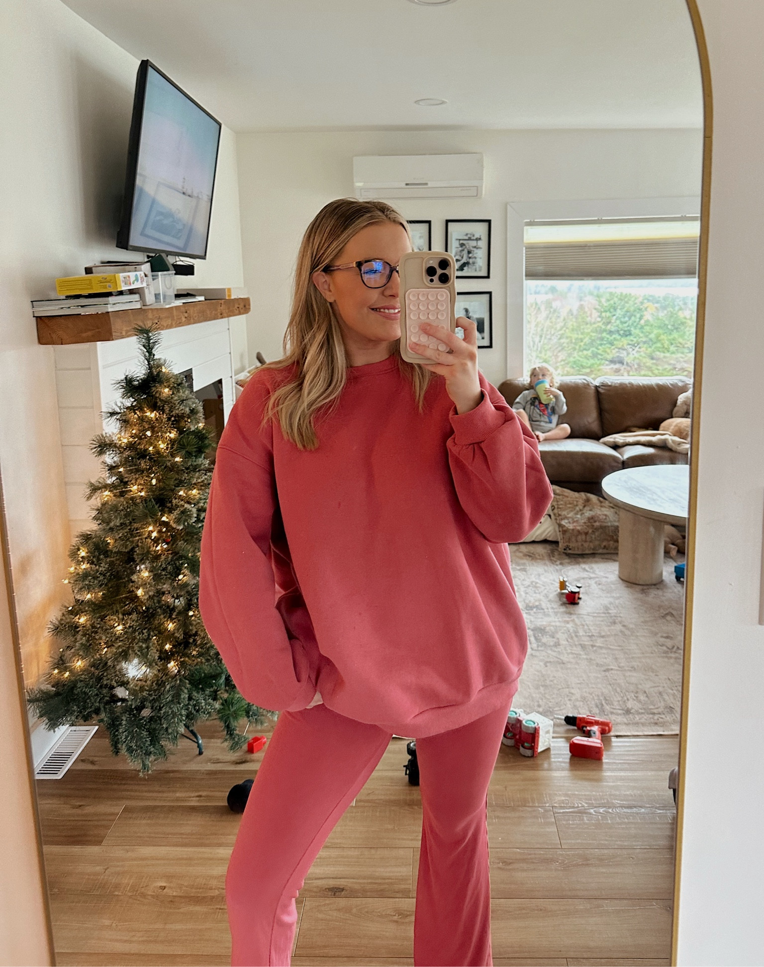 Comfy lounge set-Wearing large! 

#LTKwinter #LTKmaternity #LTKcanada