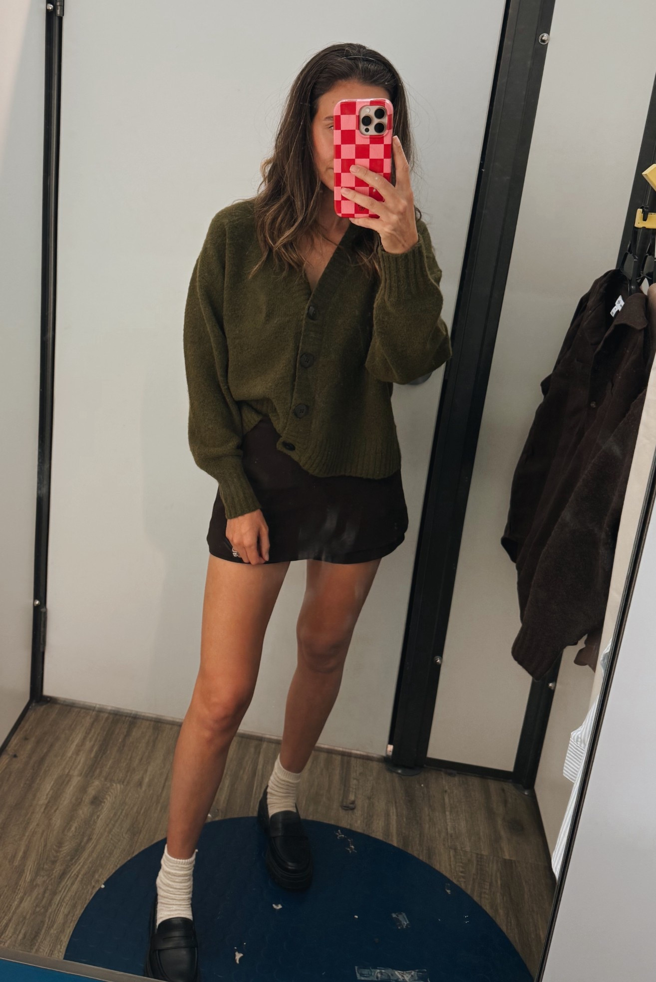 My new favorite throw-on cardigan. Perfectly oversized. Wear alone or layer for fall. Simple, cozy, and under budget. Linked here! 
Wearing a small for reference 