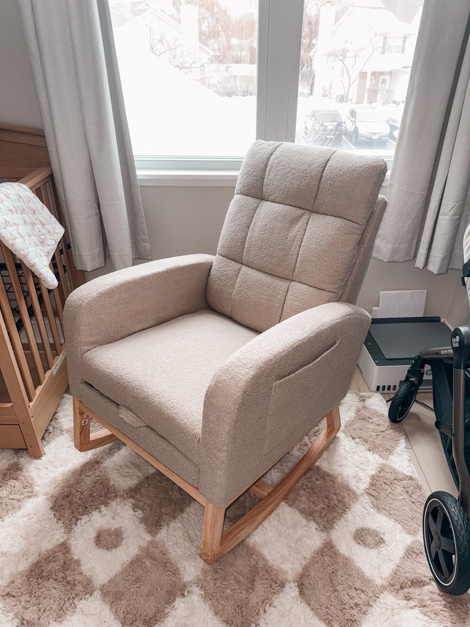 The comfiest teddy bear brown rocking chair #nursery #babyfinds #sale

#LTKmomlife #LTKBaby #LTKHoliday