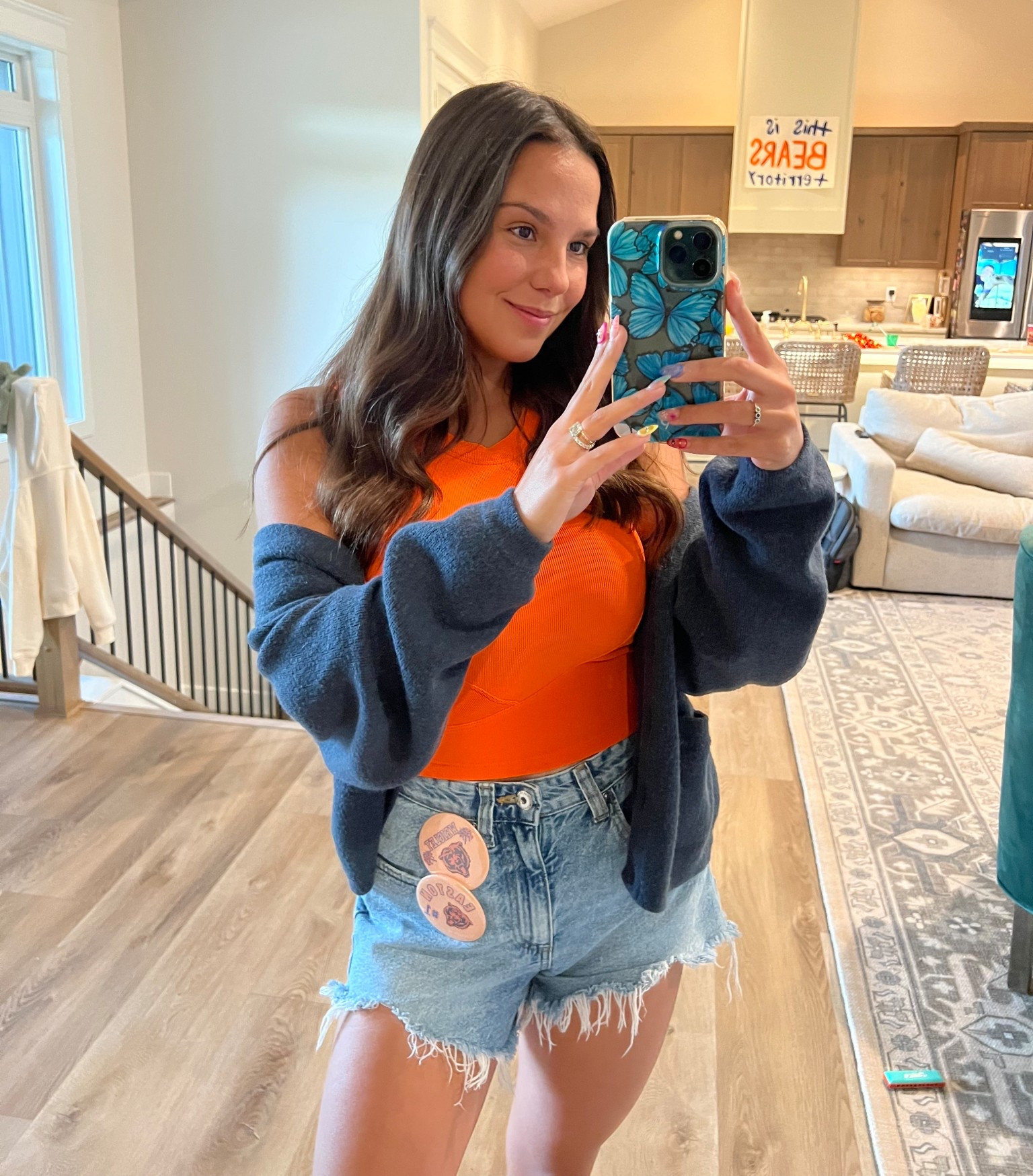 1st game day look of the season!! I’ve had these pieces forEVER so I linked similar ones to complete this outfit! 

Orange and navy jean shorts cutoffs football gameday cardigan 

#LTKSeasonal #LTKActive #LTKStyleTip