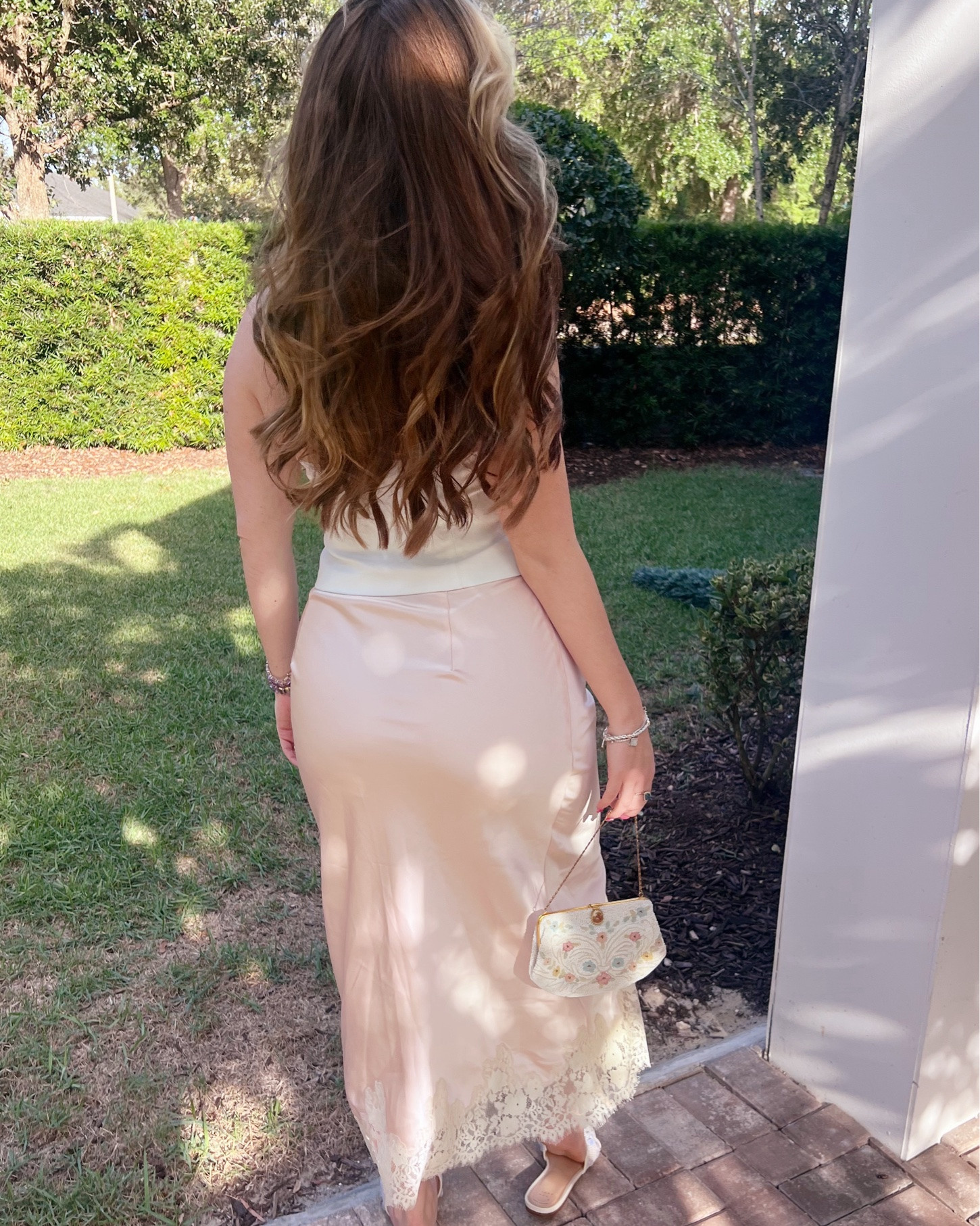 Soft neutrals and feminine details 🤍✨
A satin lace-trim midi skirt paired with a classic ivory knit tank for an effortlessly elegant look. Finished with delicate accessories and neutral flats for a timeless outfit that works for brunch, date nights, garden parties, and everyday luxury.
Shop the full look below.

#ltkstyle #ltkfashion #ltkfinds #ltkcreator #femininefashion #romanticstyle #elegantstyle #softfeminine #neutralstyle #satinskirt #lacefashion #classicstyle #timelessfashion #springstyle #summerstyle #brunchoutfit #date nightoutfit #oldmoneyaesthetic #coastalchic

#LTKdayinmylife #LTKgrwm #LTKBeauty