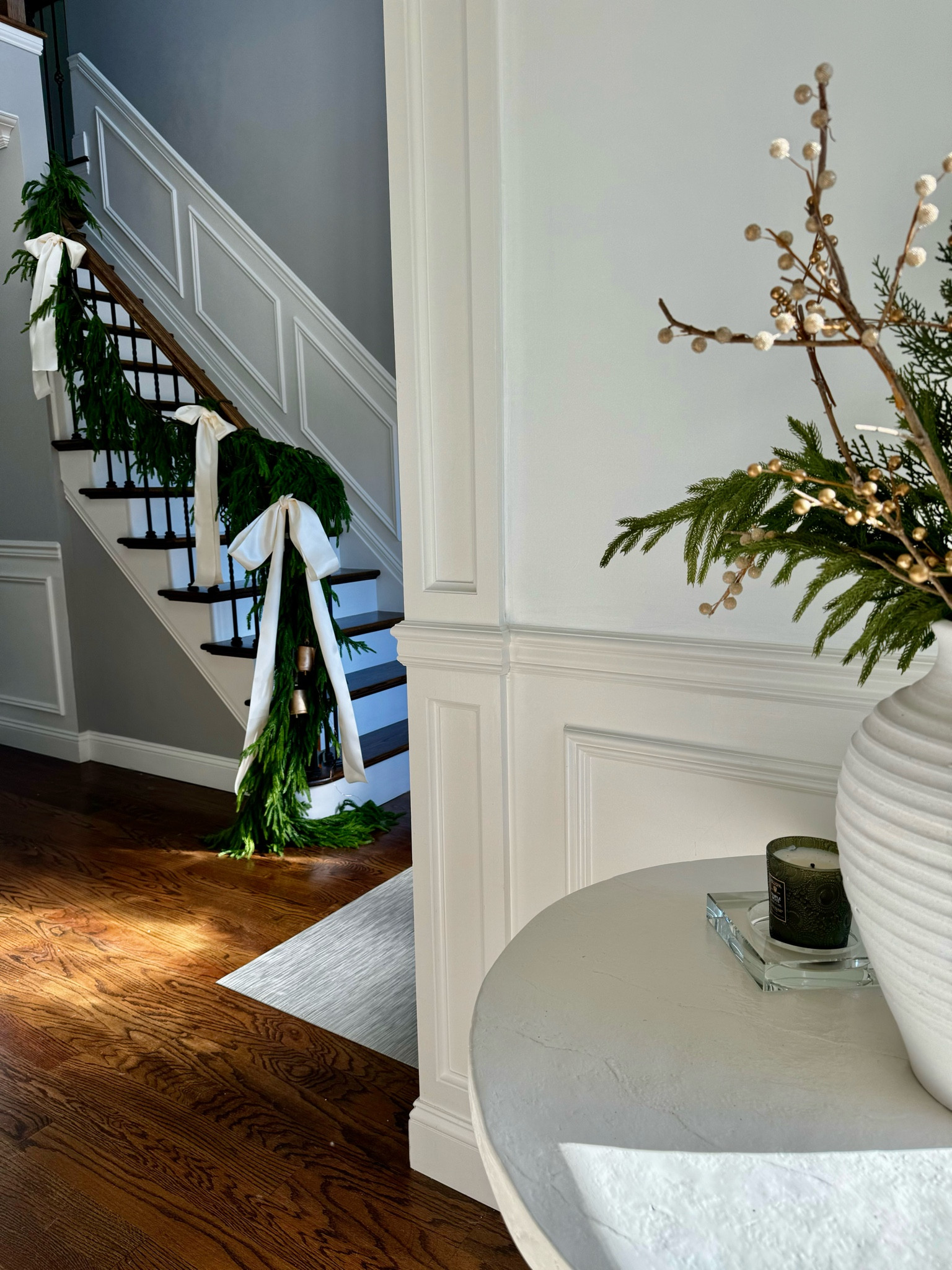 Holiday entryway views

Christmas. Afloral Norfolk pine
Staircase garland 

#LTKHome #LTKHoliday #LTKSeasonal