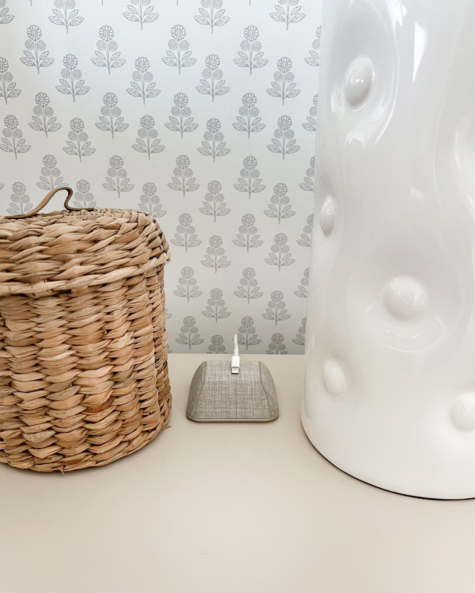 Magnetic cord base as seen in my reel! 

#LTKhome