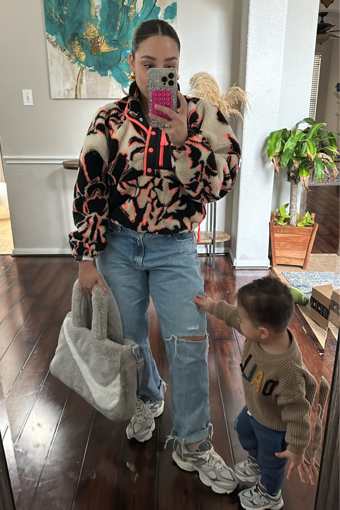 It’s freezing outside and this Sherpa jacket is EVERYTHING! Such great quality! Comes in tones of patterns! Wearing a xs. 

#LTKGiftGuide #LTKtravel #LTKMostLoved