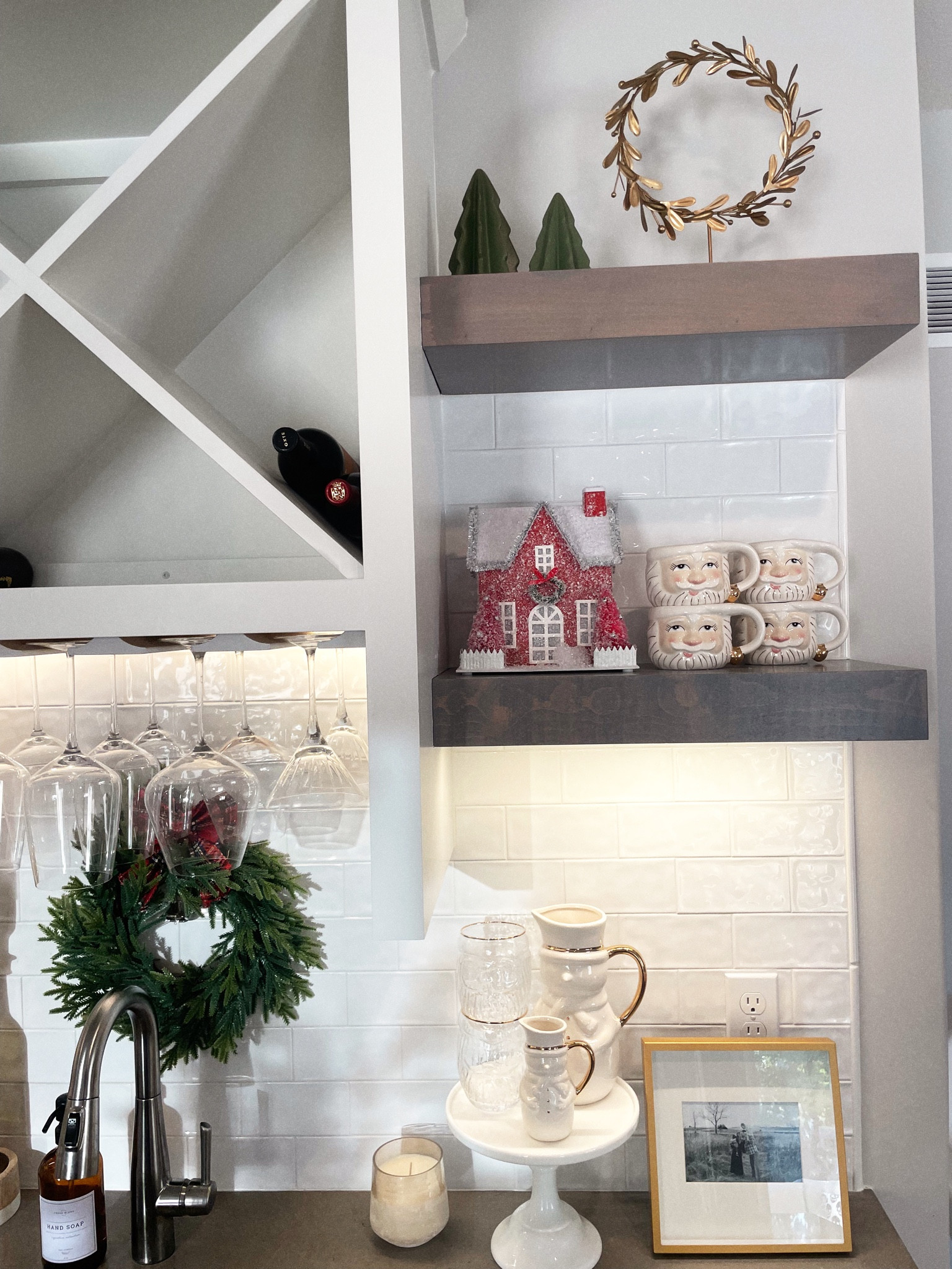 Christmas decor! 

#LTKSeasonal #LTKHoliday #LTKHolidaySale