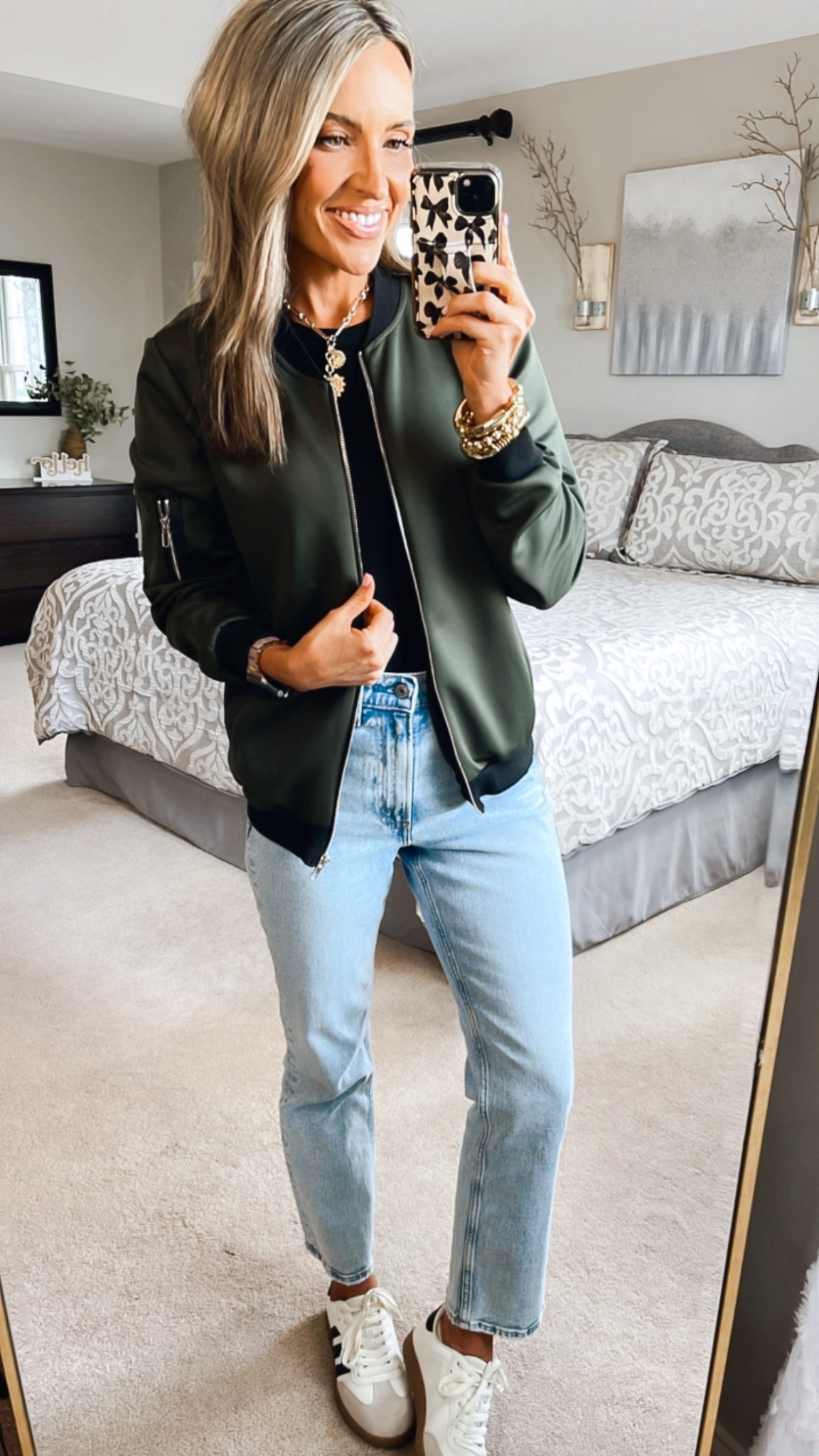 JEANS SALE🚨
On sale + use code: AFLTK for additional 25% off! 👏 

These jeans! They’re so good and a go to pair all fall & winter! I’m 5’5” and prefer the regular length in these! They are naturally ankle length. Order your true size! 

#LTKSaleAlert #LTKFindsUnder50 #LTKFallSale