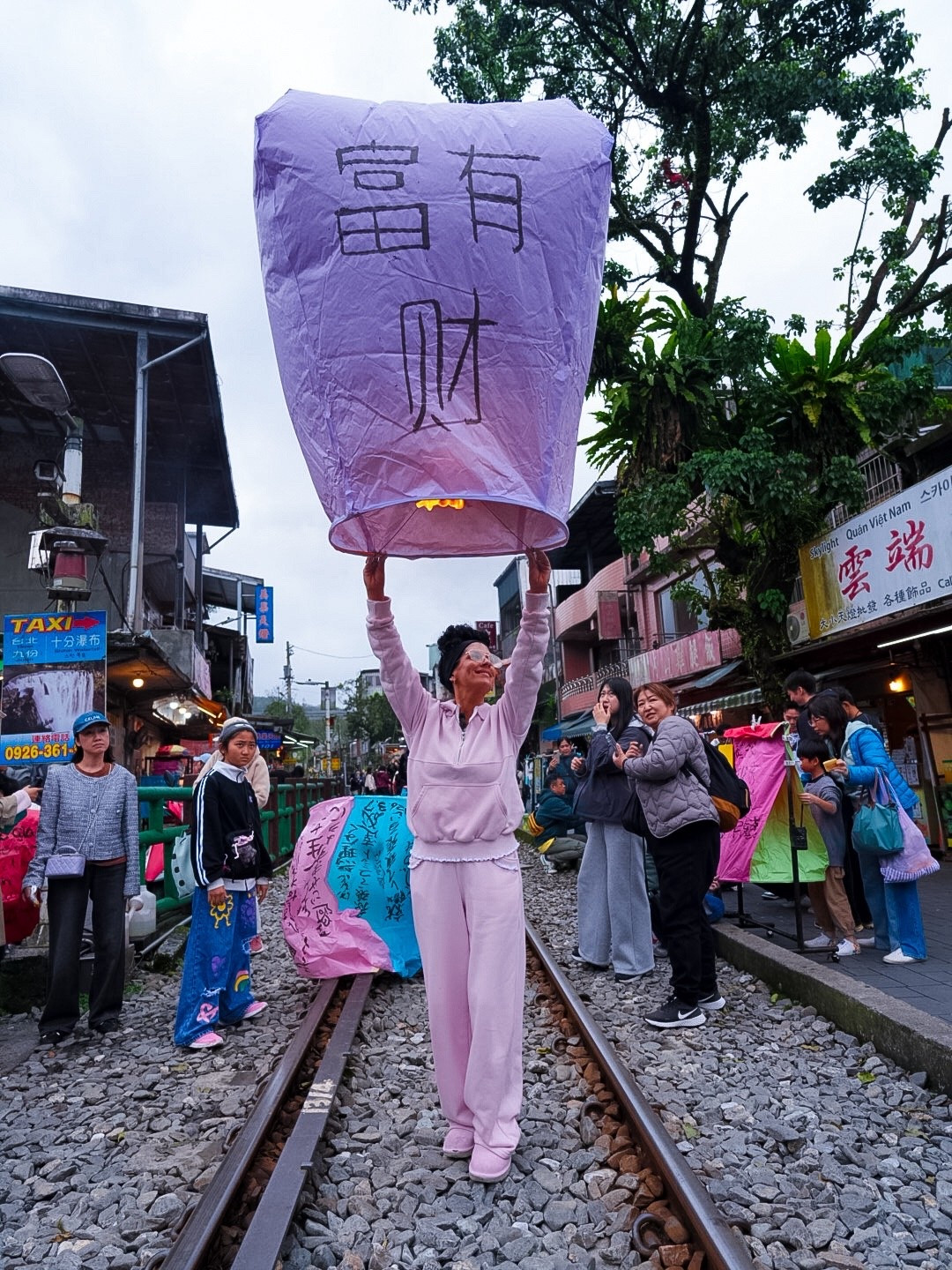 Travel days call for the comfiest matching set 💗

#traveloutfit #matchingset #comfyoutfit 

#LTKstorytime #LTKootd #LTKdayinmylife