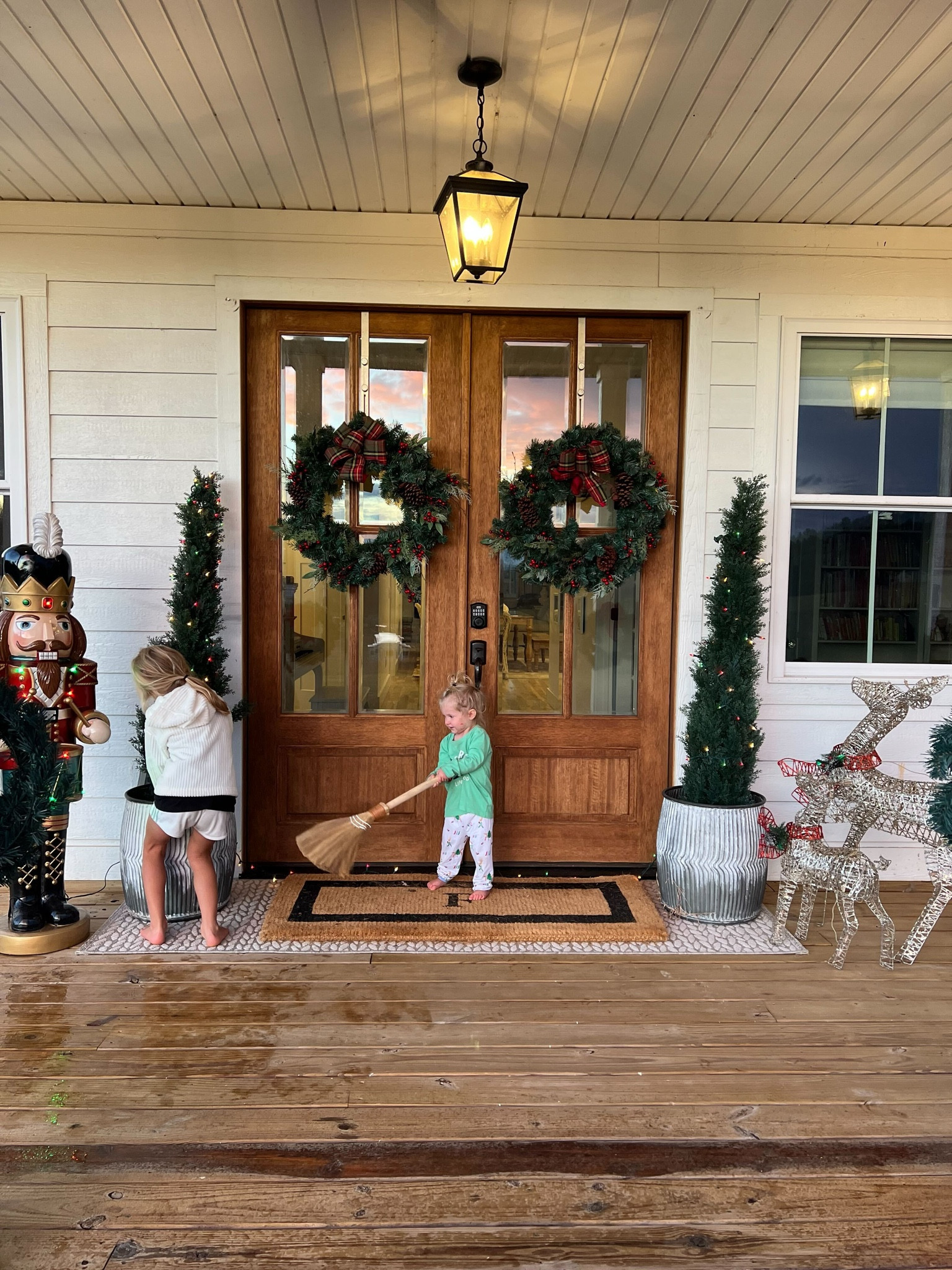 Holiday front porch living. 

#LTKHoliday #LTKhome #LTKSeasonal