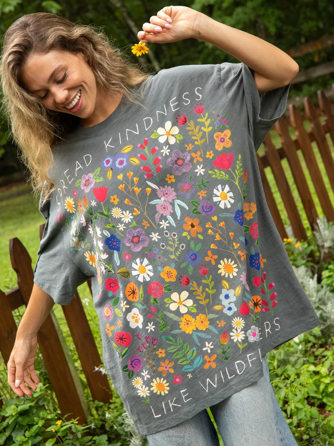 One Size Cotton Easy Tee - Spread Kindness Charcoal | Natural Life