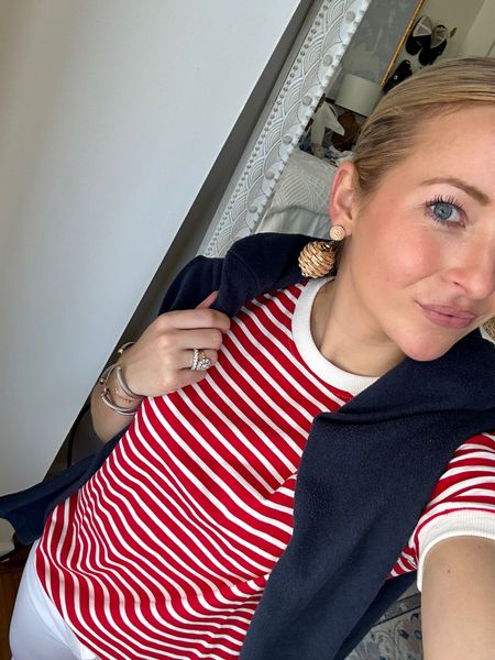 Memorial Day Weekend look ❤️🇺🇸🌊 Red and white striped sailor tea, white skinny jeans, David Yurman bracelets, Dudley Stevens navy fleece, and statement earrings