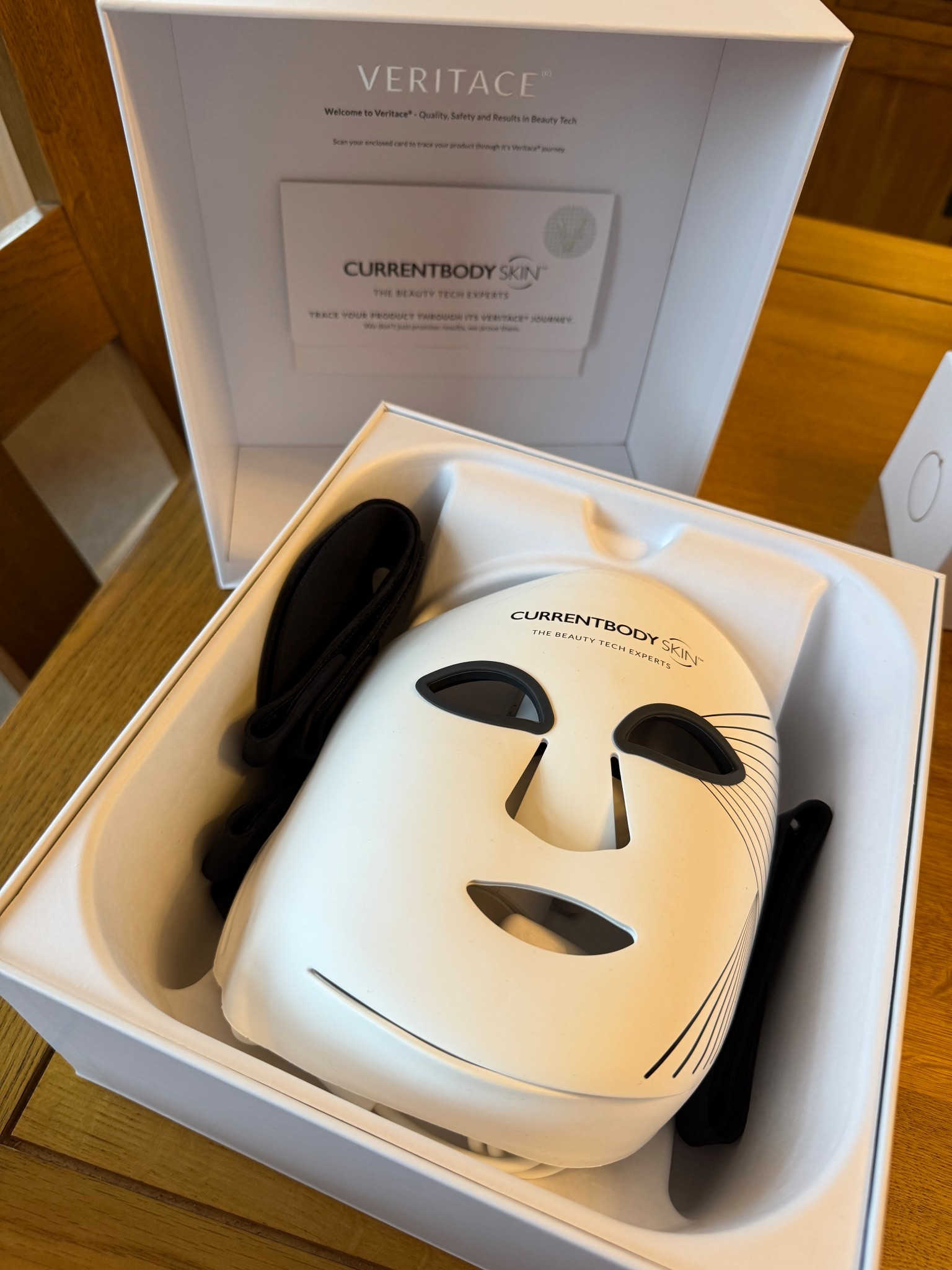 Current body, led mask, beauty, skin care, anti aging

#LTKuk #LTKbeauty #LTKluxury