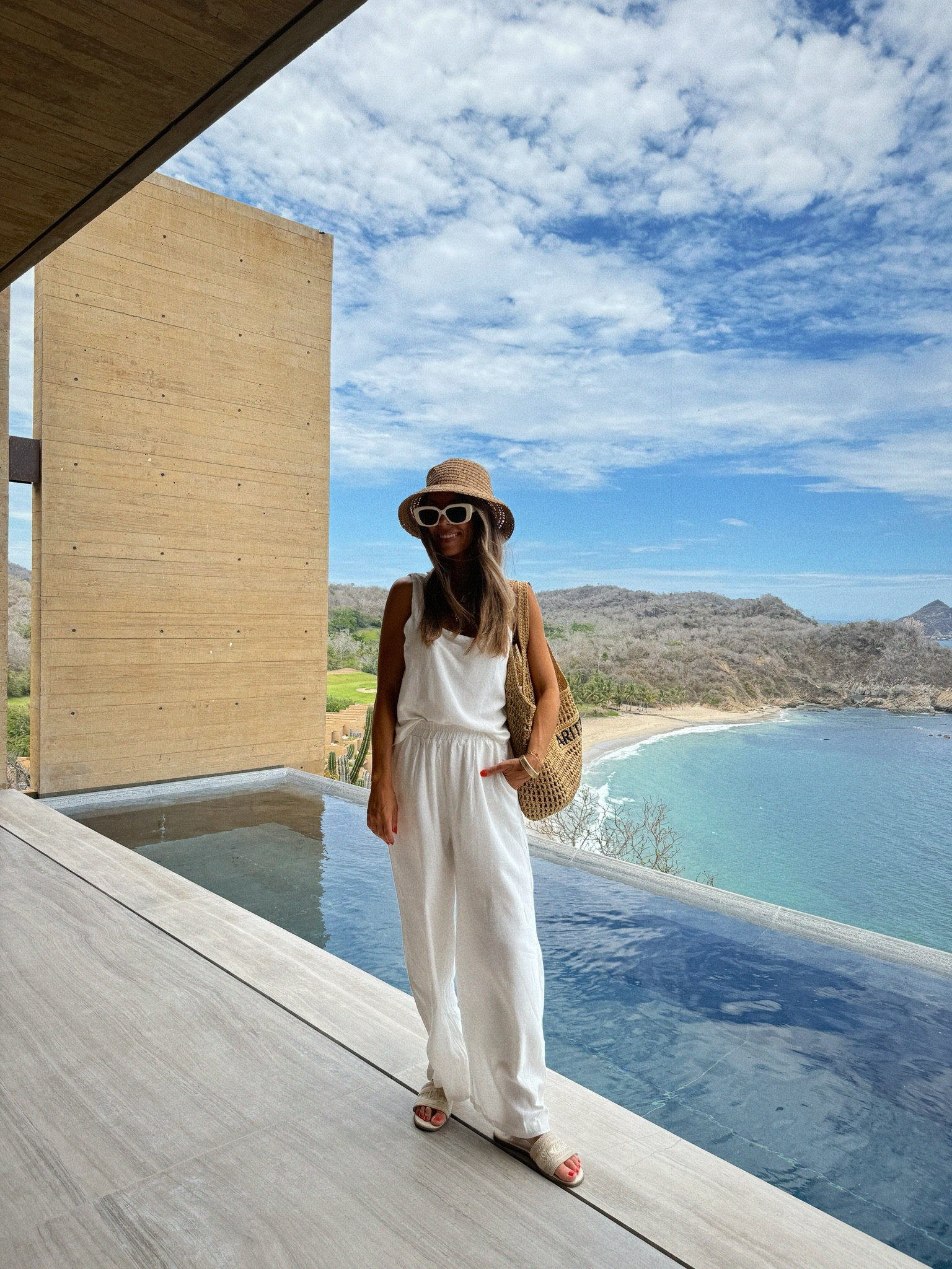 Cutest Amazon set!! White linen pants set. True to size  



#LTKFindsUnder50 #LTKSaleAlert #LTKTravel