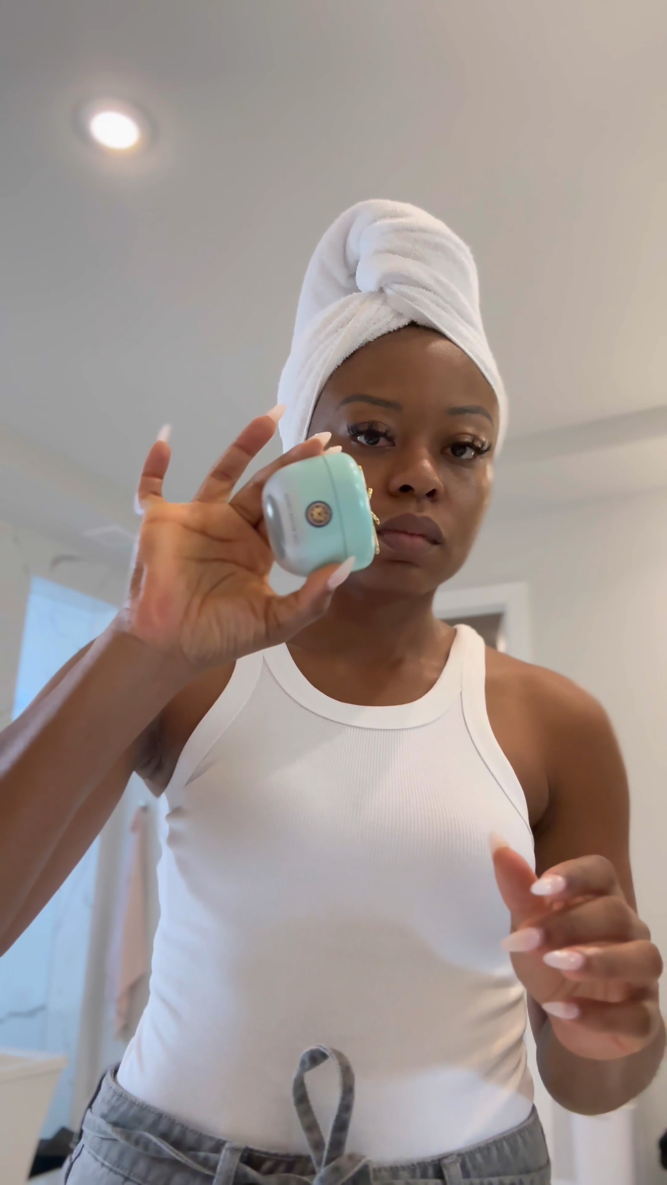 If you are looking for a lightweight, non-greasy and moisturizing cream, try this Tatcha moisturizer. It leaves my skin moisturized even during the cold brutal weather.


 25% off sitewide + Use Code: CYBER23

#giftguide
#beauty
#skincare
#cybersale

#LTKVideo #LTKGiftGuide #LTKCyberWeek