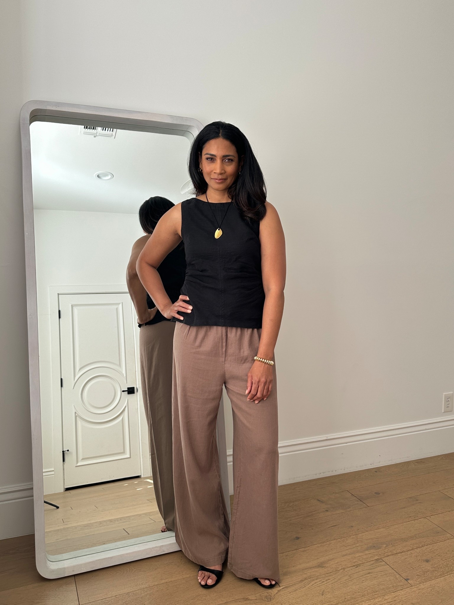 Easy chic outfit with linen pants. My bottoms are 30% off and this linen top is 25%off rn!! All fit true to size.

#LTKSaleAlert #LTKOver40