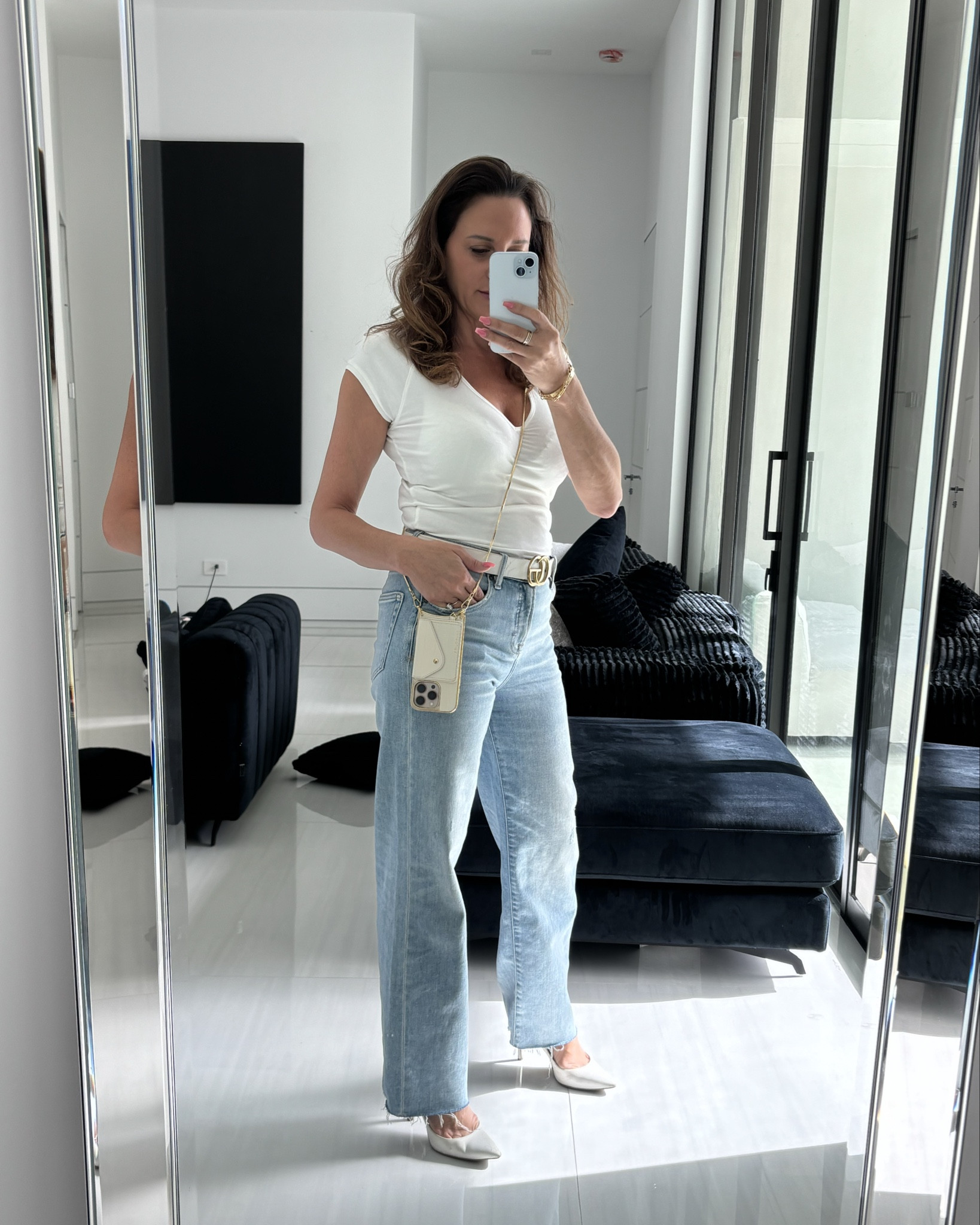 So happy I finally found this phone case that I can wear around me. The accessory that you didn’t know you need.  Never asking my SO to call my phone b/c I missed placed it… running around with the kids just got easier..

@BANDOLIER 

#LTKmorningroutine #LTKgrwm #LTKmomlife