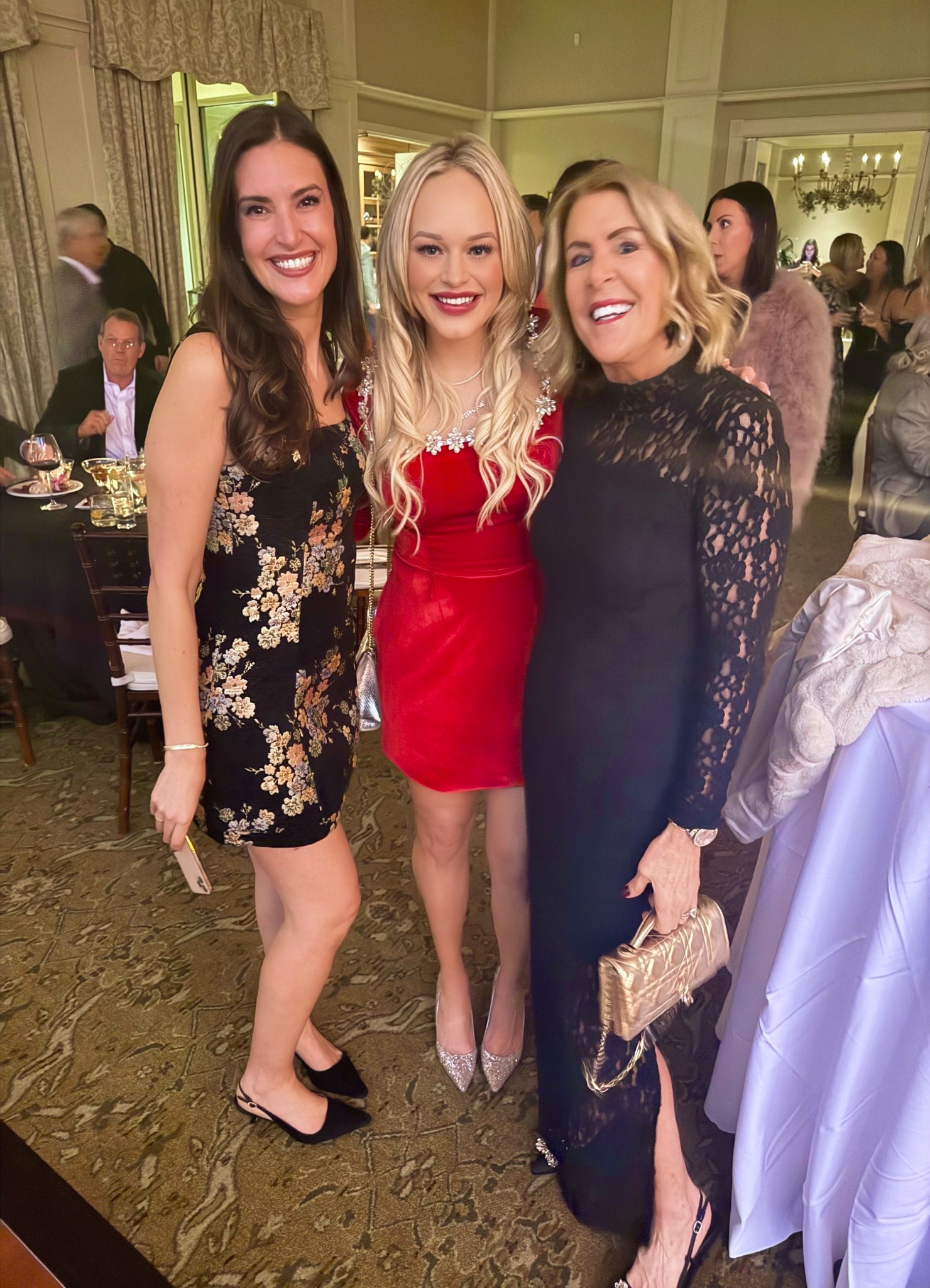 Holiday dresses, holiday style, cocktail dresses 

#LTKHoliday #LTKWedding #LTKFindsUnder100