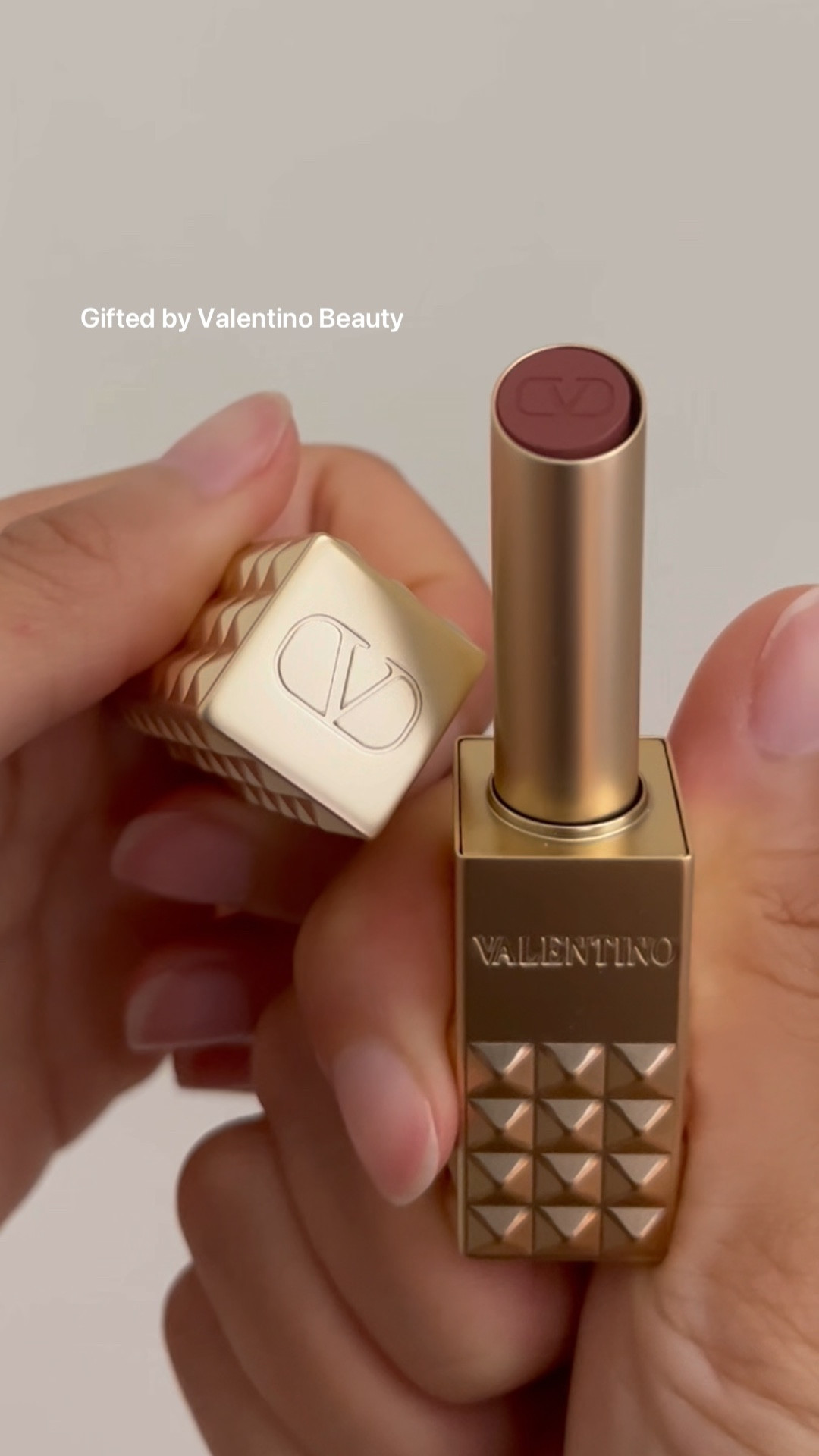 #GiftedByValentinoBeauty the Spike Valentino Buttery Matte Lip Color from @valentino.beauty in the shade 134R Couture In The Streets is my new go-to nude lipstick 😍

The rosy beige shade is just so elegant! The buttery matte formula glides on smoothly and keeps my lips hydrated all day. And the luxe packaging with the spike detail is such a chic touch ✨

#IHCxSpikeUltraMatte

#LTKBeauty #LTKFindsUnder50