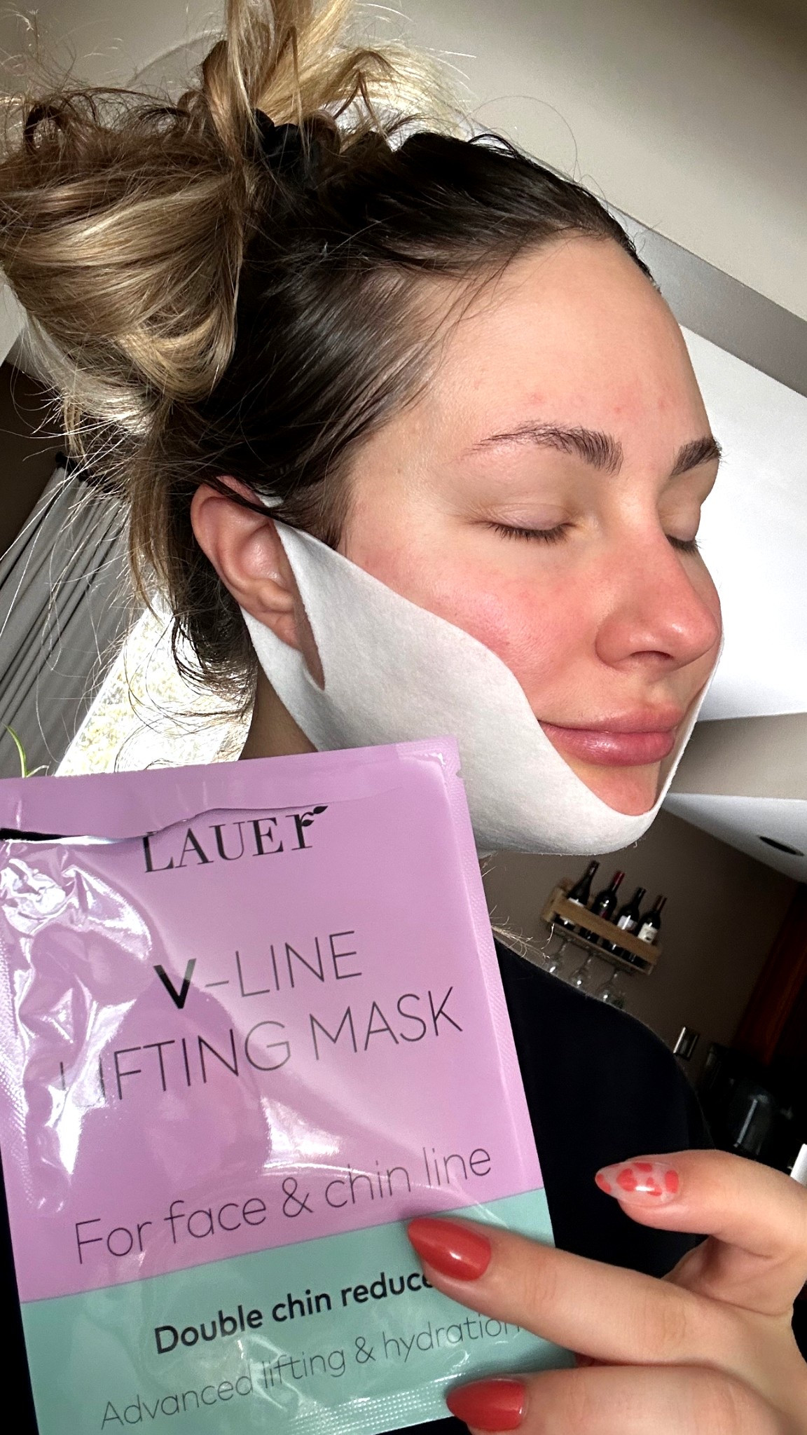 Give me back my chin please! I’ve been using these chin masks postpartum to get me back my face. Filled with collagen and hyaluronic acid you can feel it working. Loving the results so far on my way to getting snatched! 

#doublechin #chinmask #snatched #vlineliftingmask #amazonbeauty #Collagen #hyaluronicacid

#LTKselfcare #LTKmomlife #LTKBeauty