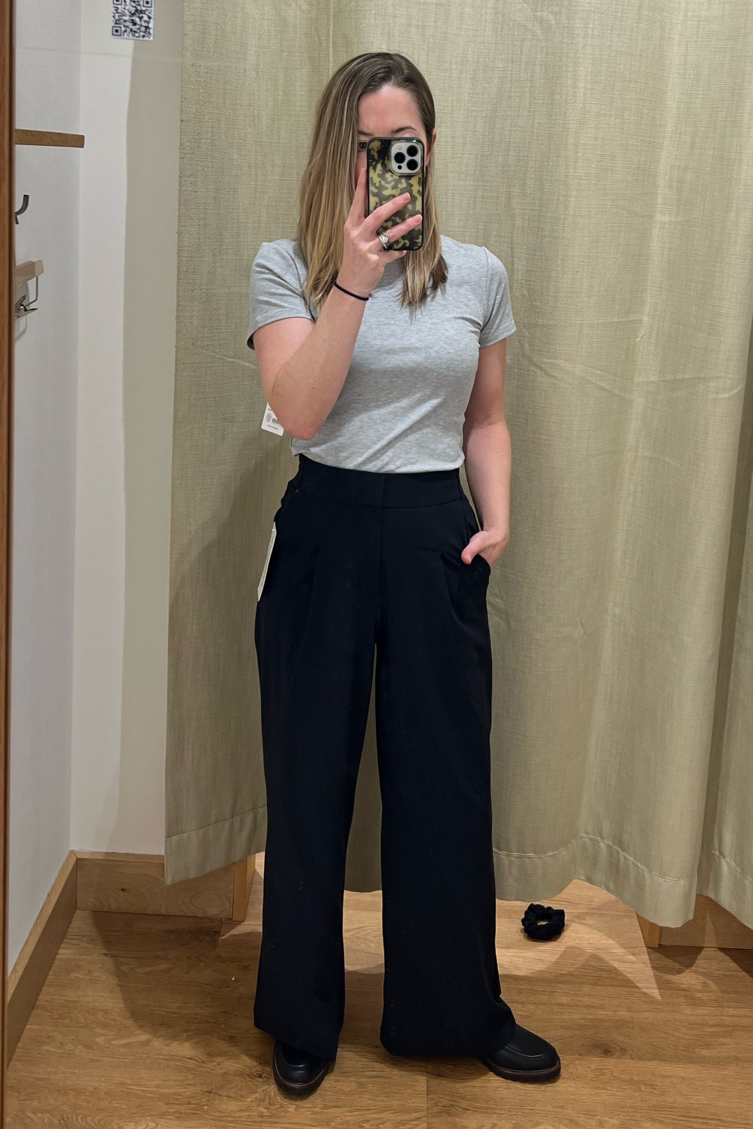 Athleta fall casual outfit 

#LTKFitness #LTKWorkwear #LTKStyleTip