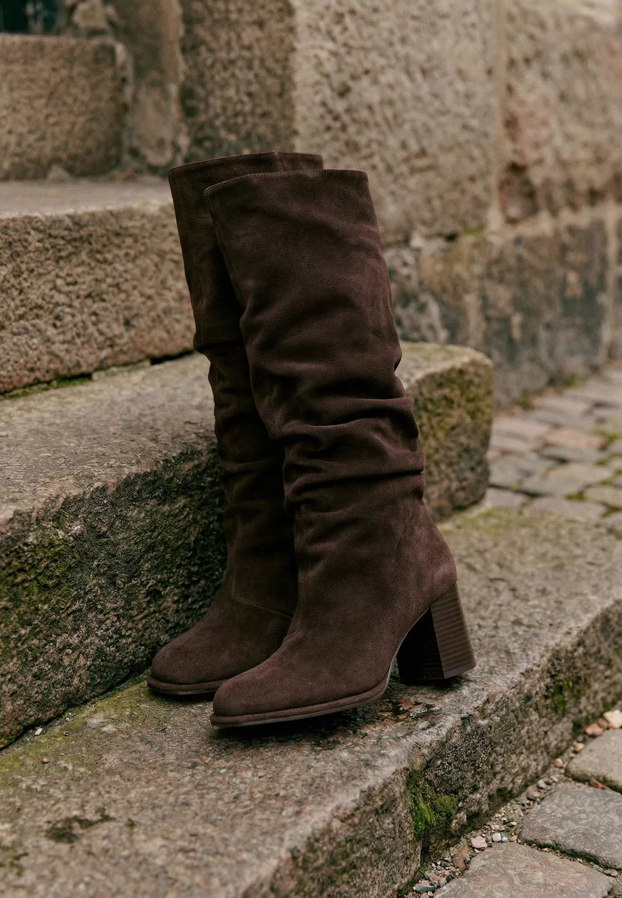 Slouchy leren laarzen met hak - Nieuw voor dames | Stradivarius Netherlands | Stradivarius (NL)