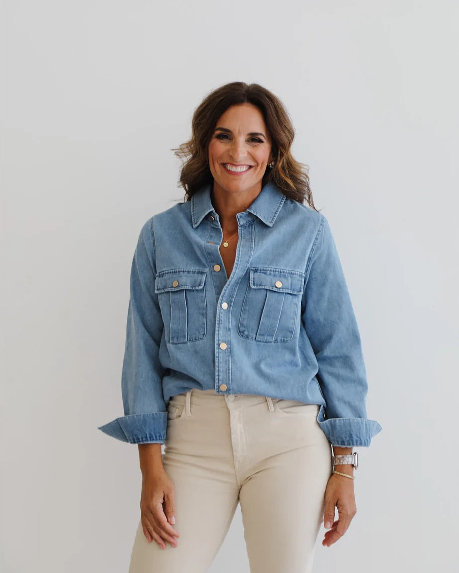 My Heidi Houston purchase in Round Top during the show 🫶

#LTKOver40 #LTKBeauty #LTKStyleTip