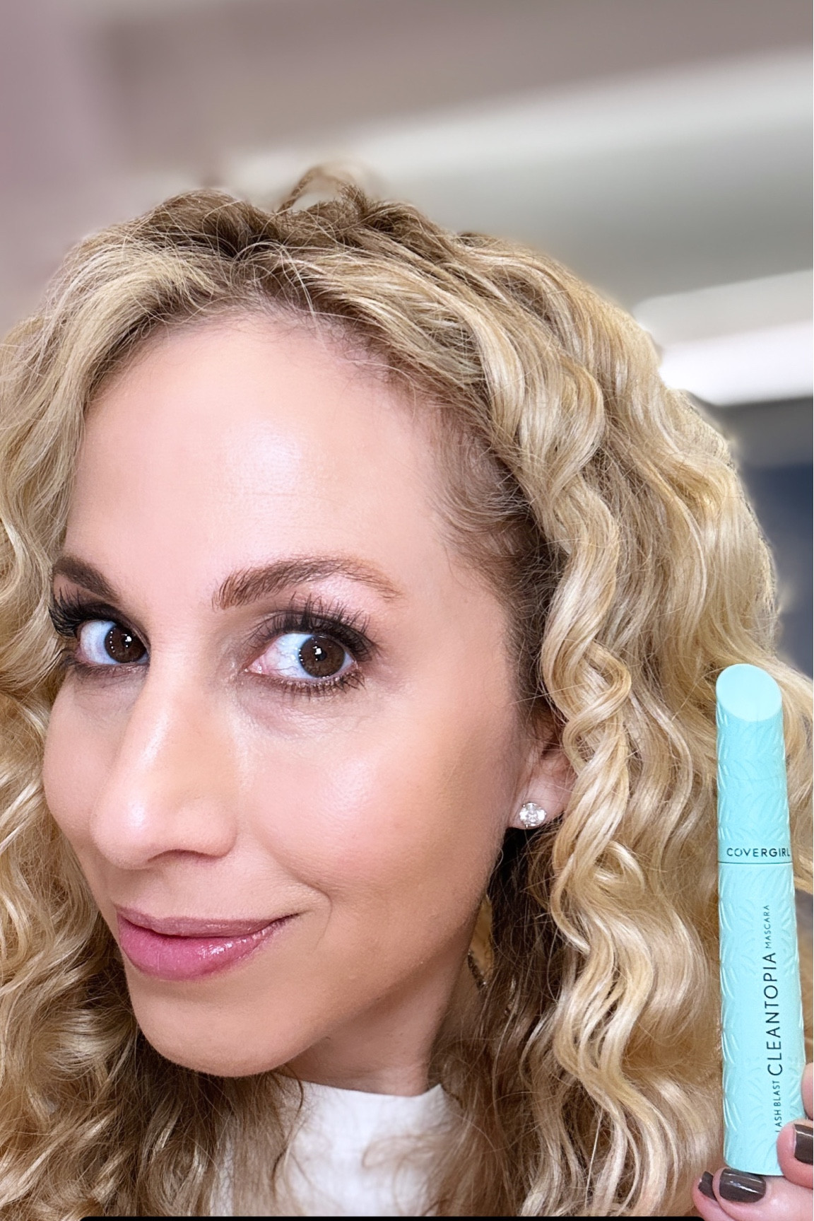 Longest lashes with a clean mascara, sign me up! Loved the Covergirl Cleantopia cruelty-free mascara. 

#LTKover40 #LTKMostLoved #LTKbeauty