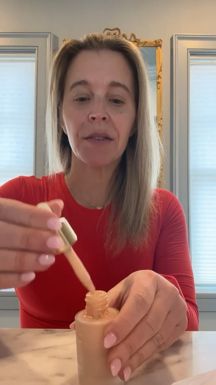 My go-to products for a lightweight, full coverage look- flawless glow every time. Shop the post for some of my other favorite makeup products below!

Iconic beauty illuminator, makeup my Mario surREALSKIN foundation, beauty must haves, blendsmart blending makeup brush,  best foundations

#LTKunder100 #LTKFind #LTKbeauty