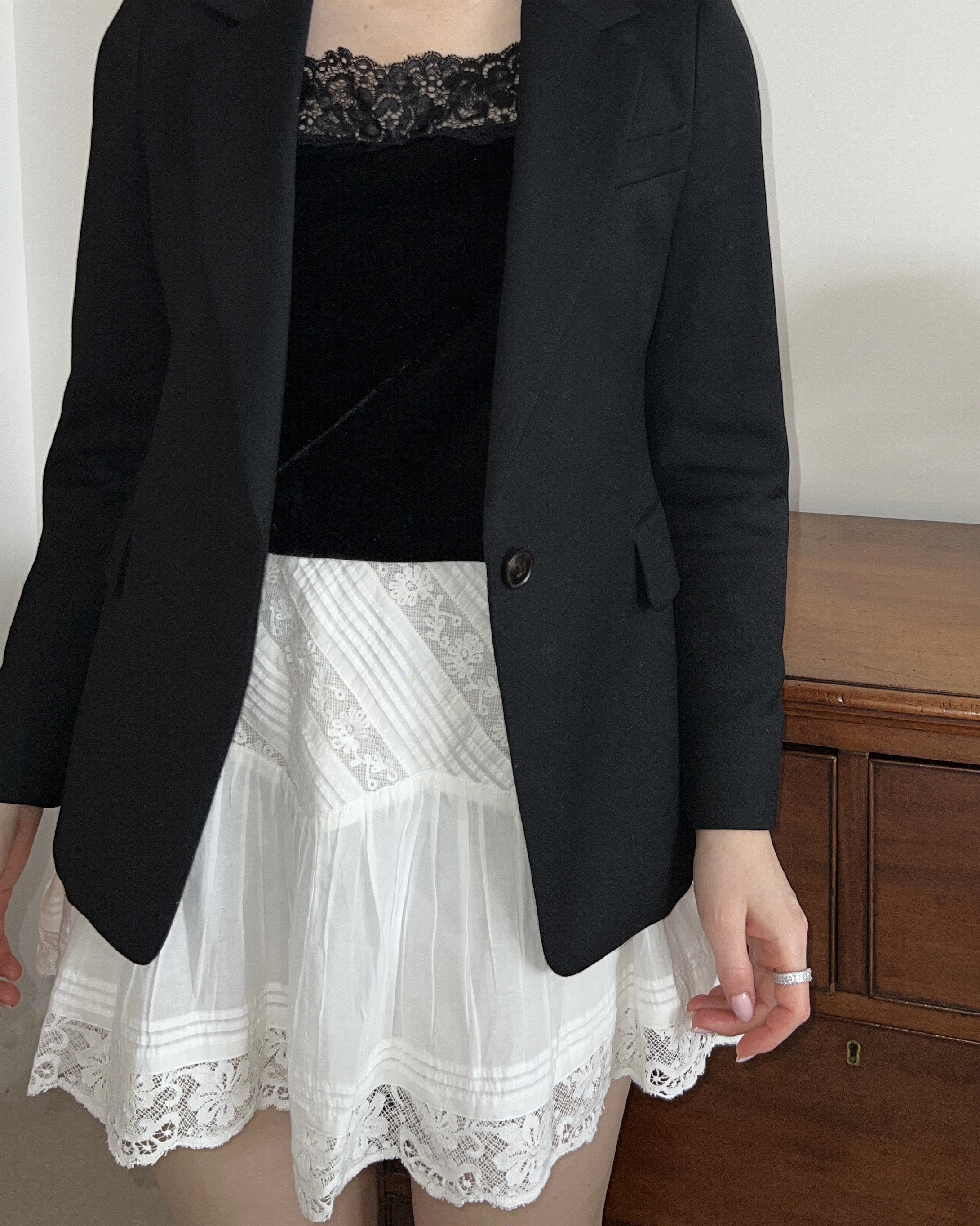 Skirt LoveShackFancy, blazer Reiss🤍🤍

#LTKluxury #LTKuk #LTKwinter