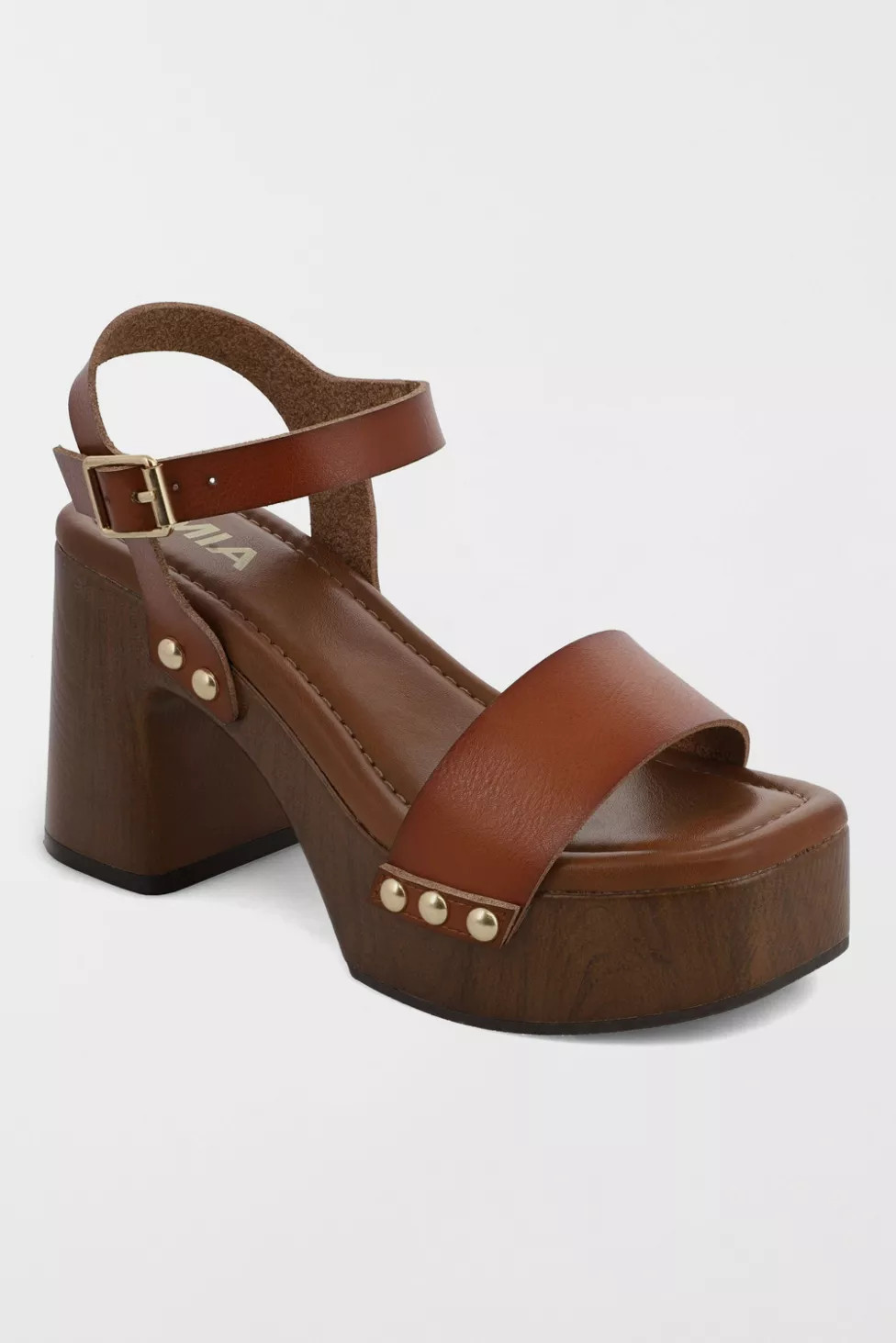 MIA Electrah Wooden Platform Sandal | Urban Outfitters (US and RoW)