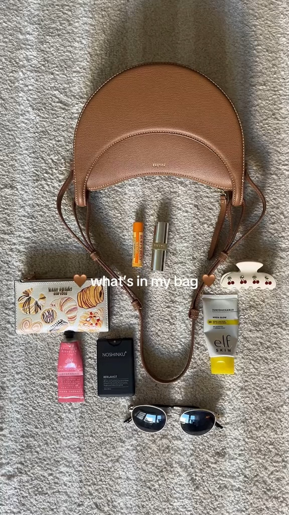 whats in my polene numero dix bag 

 