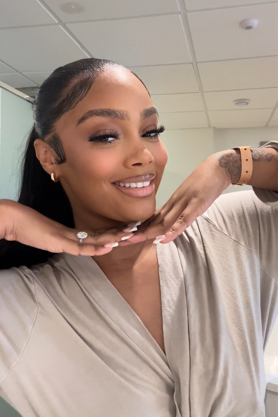 Love a good makeup routine here are my favorite products for a light beat!
Check my makeup folder for the rest of the products!
#makeup #beauty # makeuproutine 

#LTKBump #LTKBeauty