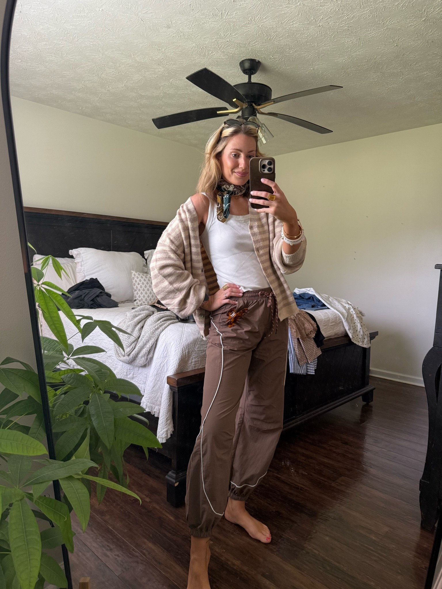 amazon outdid themselves with these pants and cardi😍

im wearing a small in both🤍