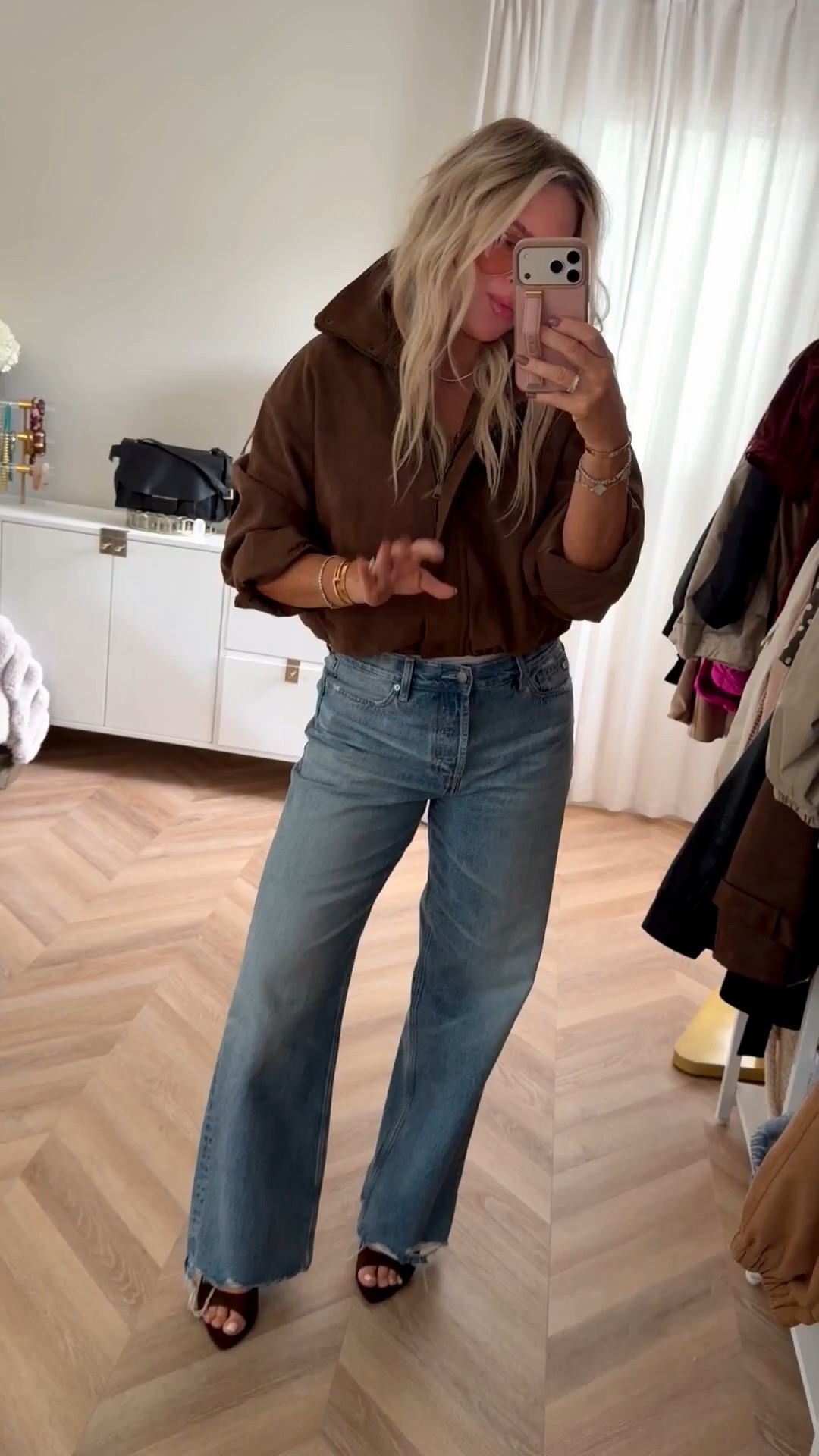 Another must grab this faux suede bomber 🤏🏼🤏🏼🤏🏼🤎🤎🤎! 3 colors- I’m in small. 
OBSESSED! Feels like a sweatshirt on! 

Fall style, jacket. Fall top. Suede jacket. Brown. Outerwear.

#LTKSeasonal #LTKootd
