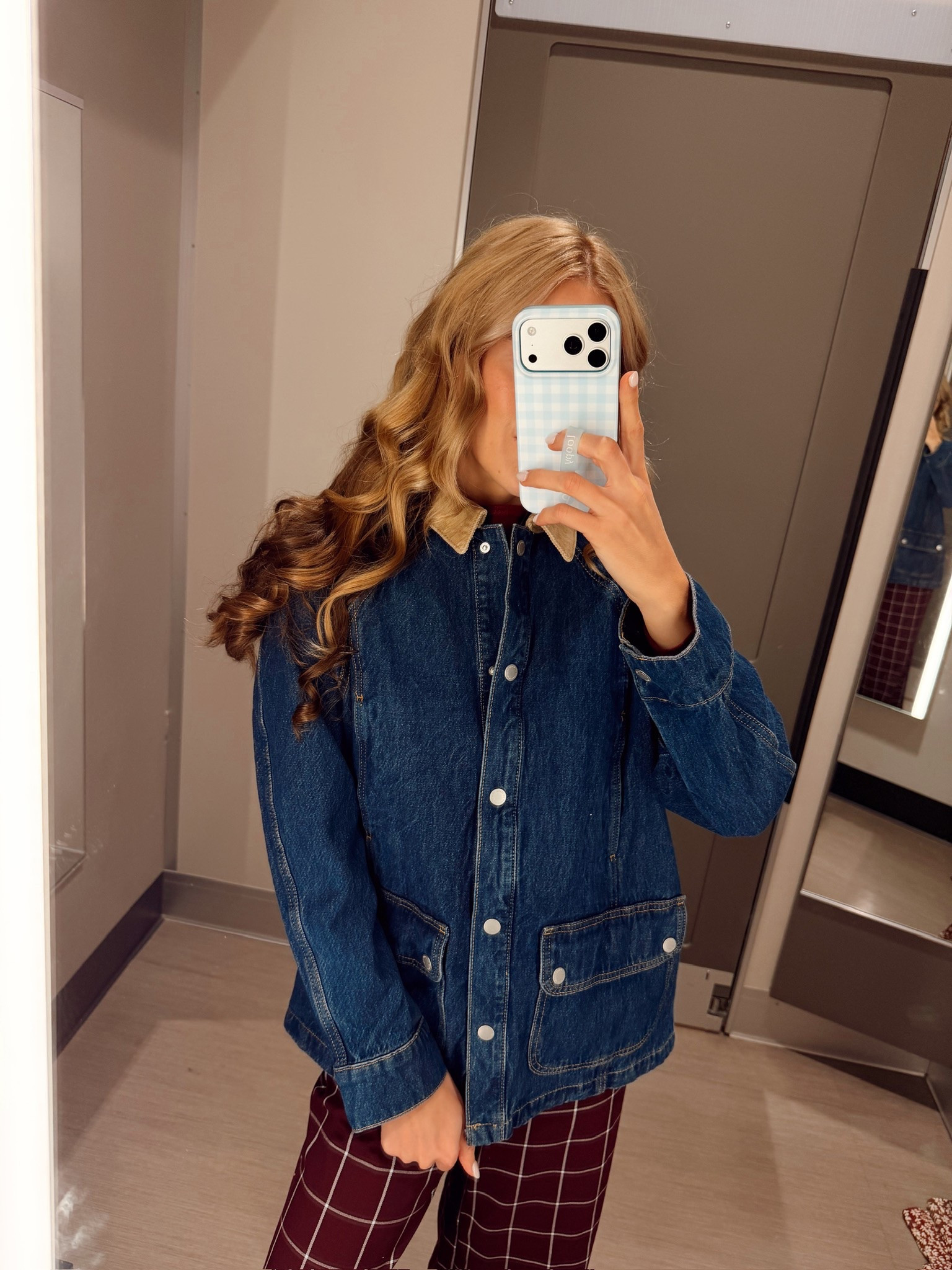 @Target This denim jacket with contrast collar is such a good layering piece, paired with burgundy plaid pants.

True to size. Linked below!

#LTKootd #LTKSeasonal #LTKTravel