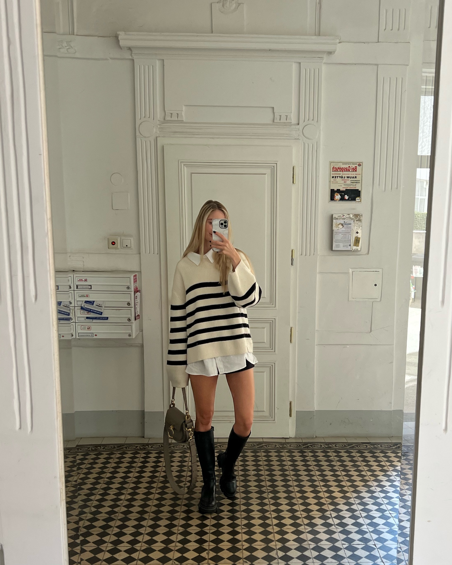 Can you ever go wrong with a knitted jumper and some cute boots that go with it? 

#LTKshoecrush #LTKeurope #LTKSeasonal