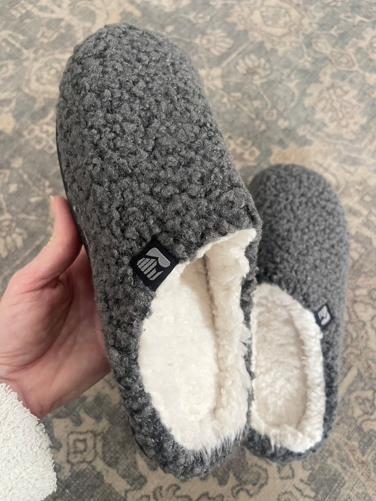 Comfy slippers from Amazon. Comes in several colors! 

#LTKselfcare #LTKU #LTKSeasonal