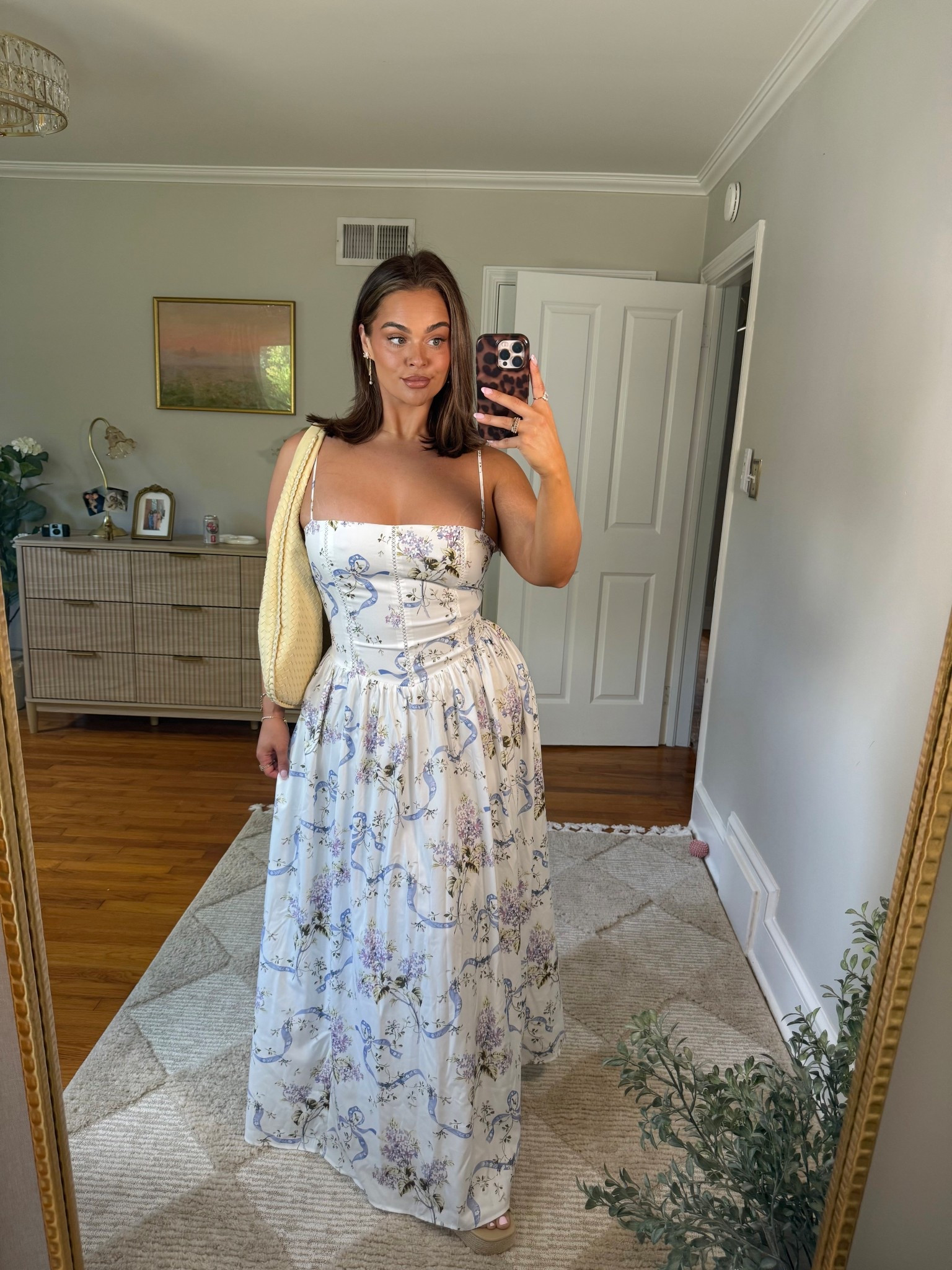 Such a good dress for a baby shower!! Wearing the large 🤍